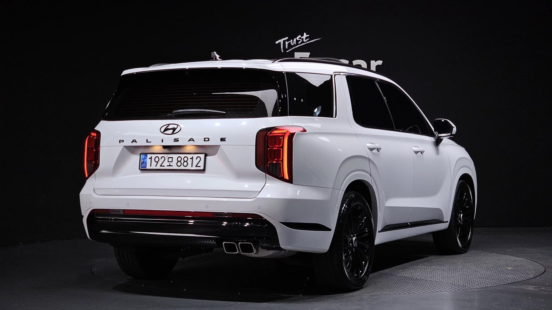 Hyundai Palisade Diesel 2.2 4WD Calligraphy Black Edition, 2023 г. 42085 км. — фото 2