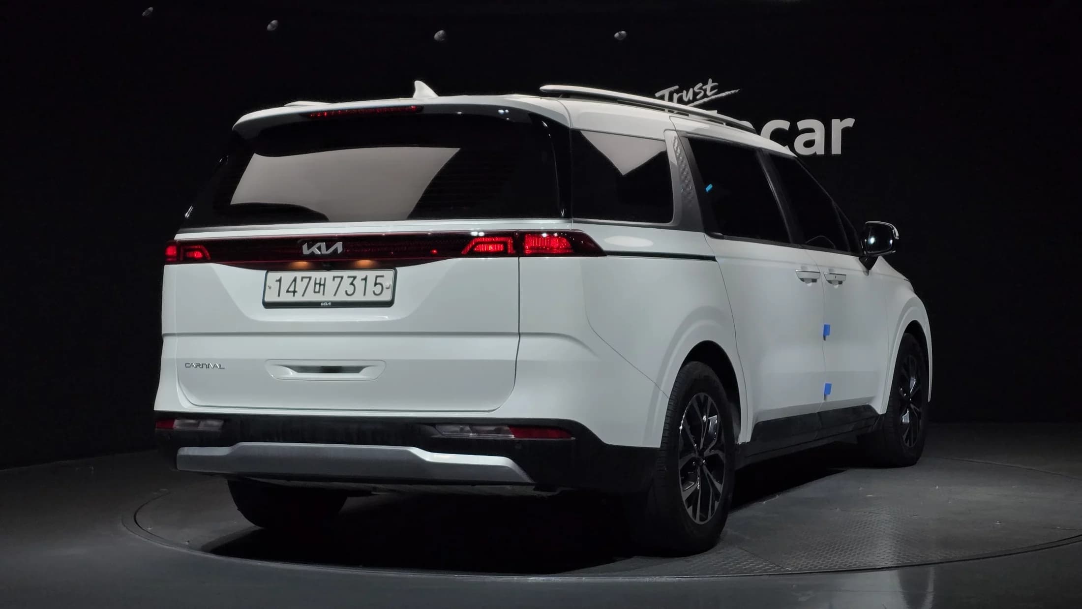 Kia Carnival 9-Seater Prestige, 2023 г. 57164 км. — фото 2