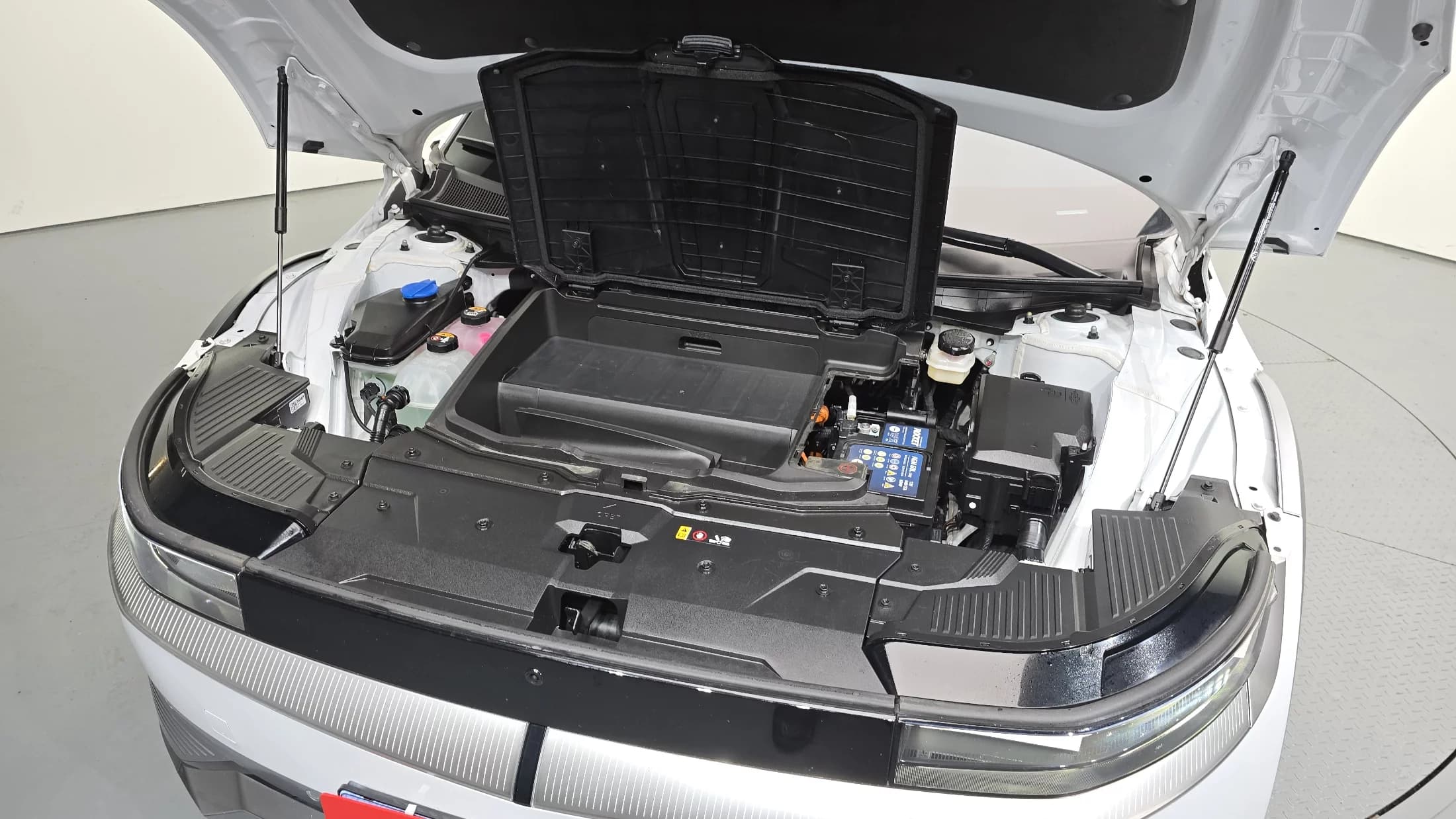 Hyundai Ioniq 5 Standard AWD Prestige, электромобиль, 2022 г. 40256 км. — фото 6