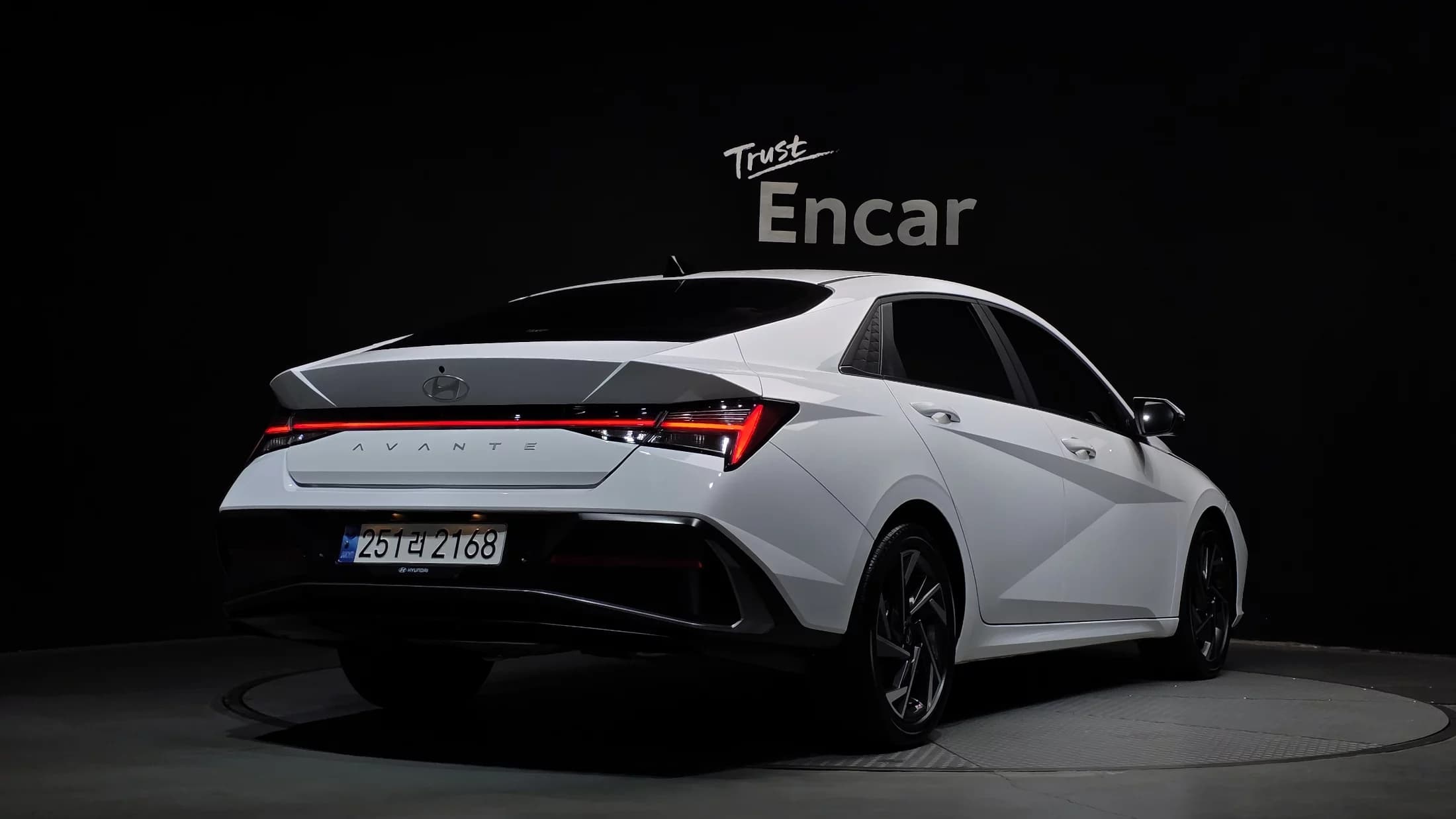 Hyundai AVANTE (Хендай Элантра) 1.6 Inspiration, 2023 г. 4416 км. — фото 2