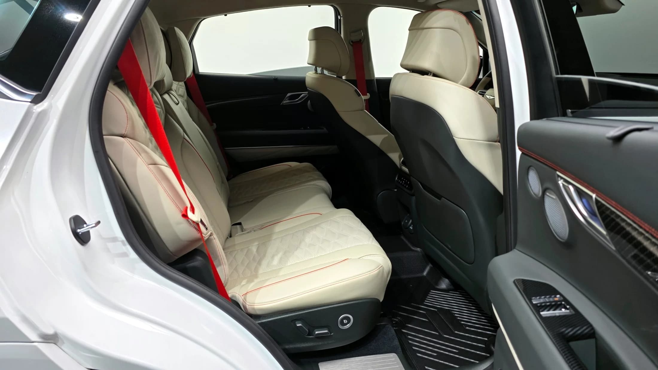 Genesis GV80 3.5T e-S/C Gasoline AWD, 2024 г. 40019 км. — фото 12
