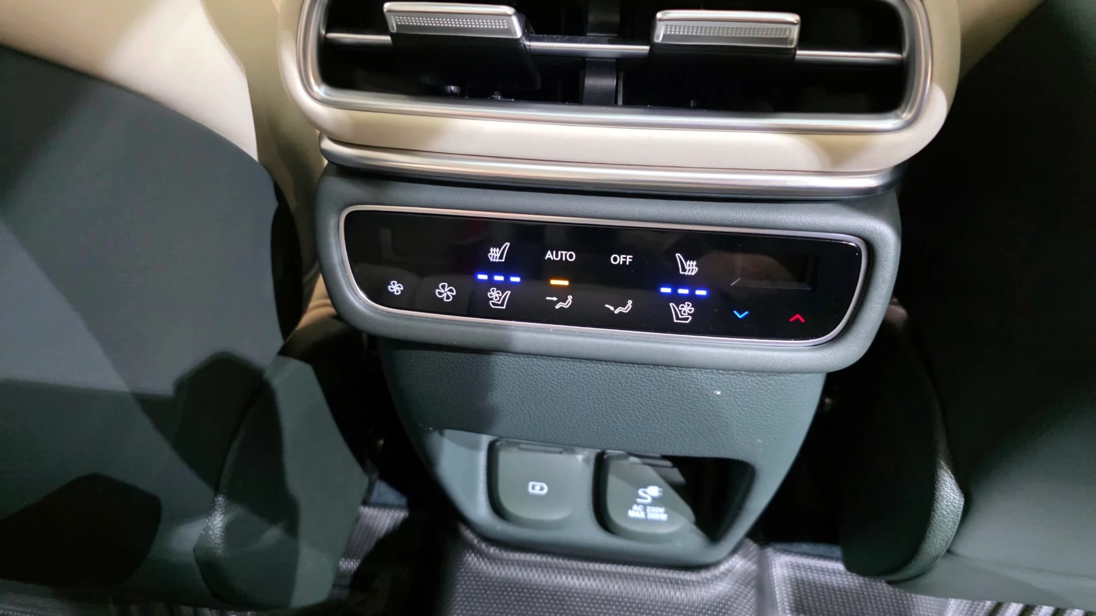 Genesis GV80 3.5T e-S/C Gasoline AWD, 2024 г. 40019 км. — фото 19