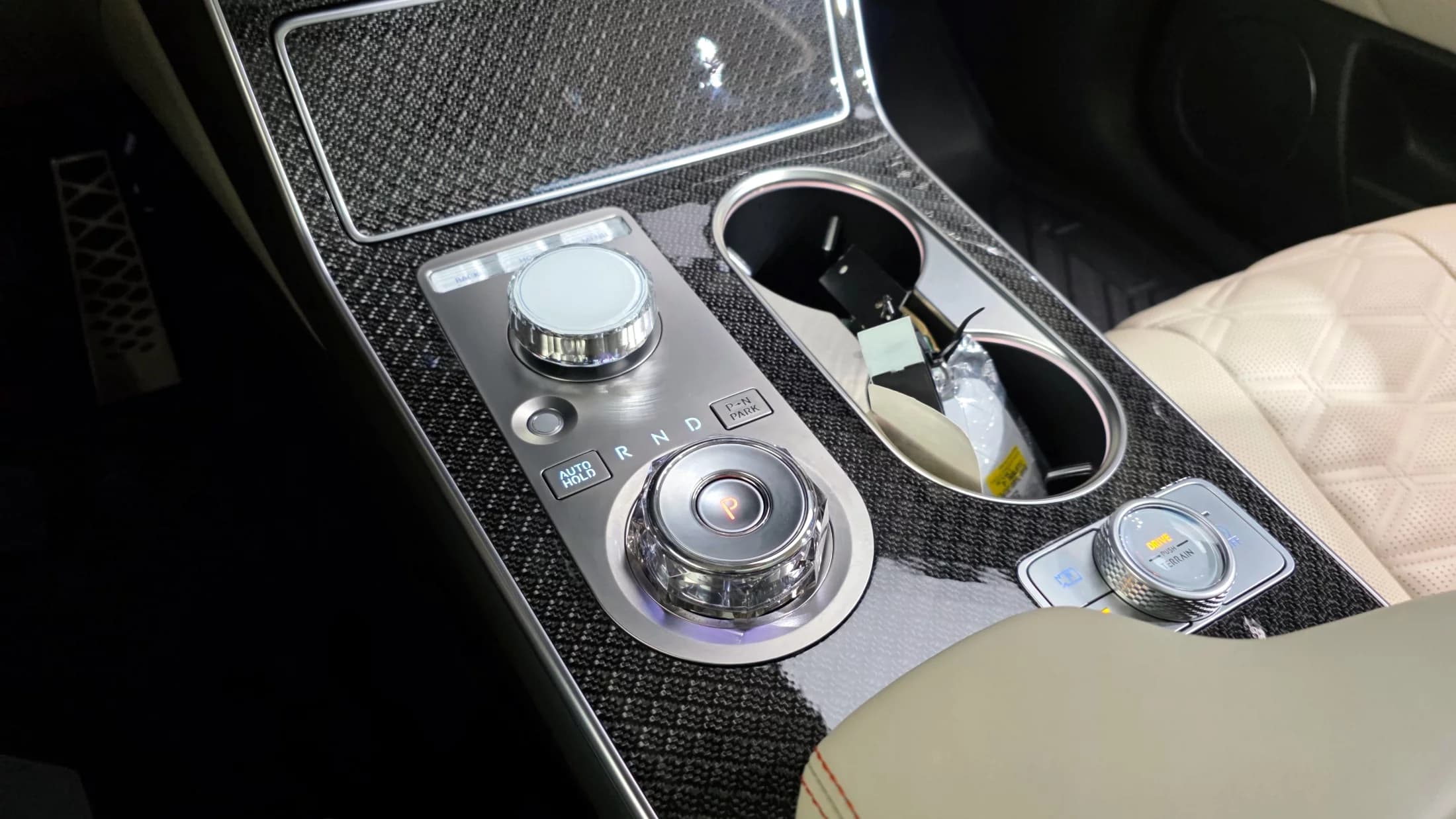 Genesis GV80 3.5T e-S/C Gasoline AWD, 2024 г. 40019 км. — фото 9