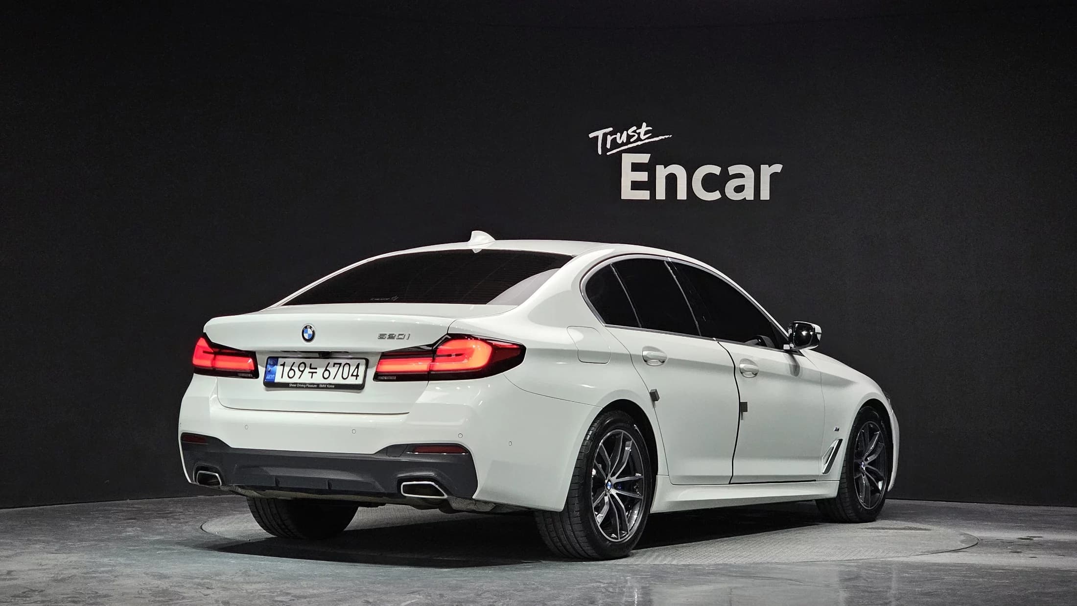 BMW 5-Series 520i M Sport, 2023 г. 34511 км. — фото 2