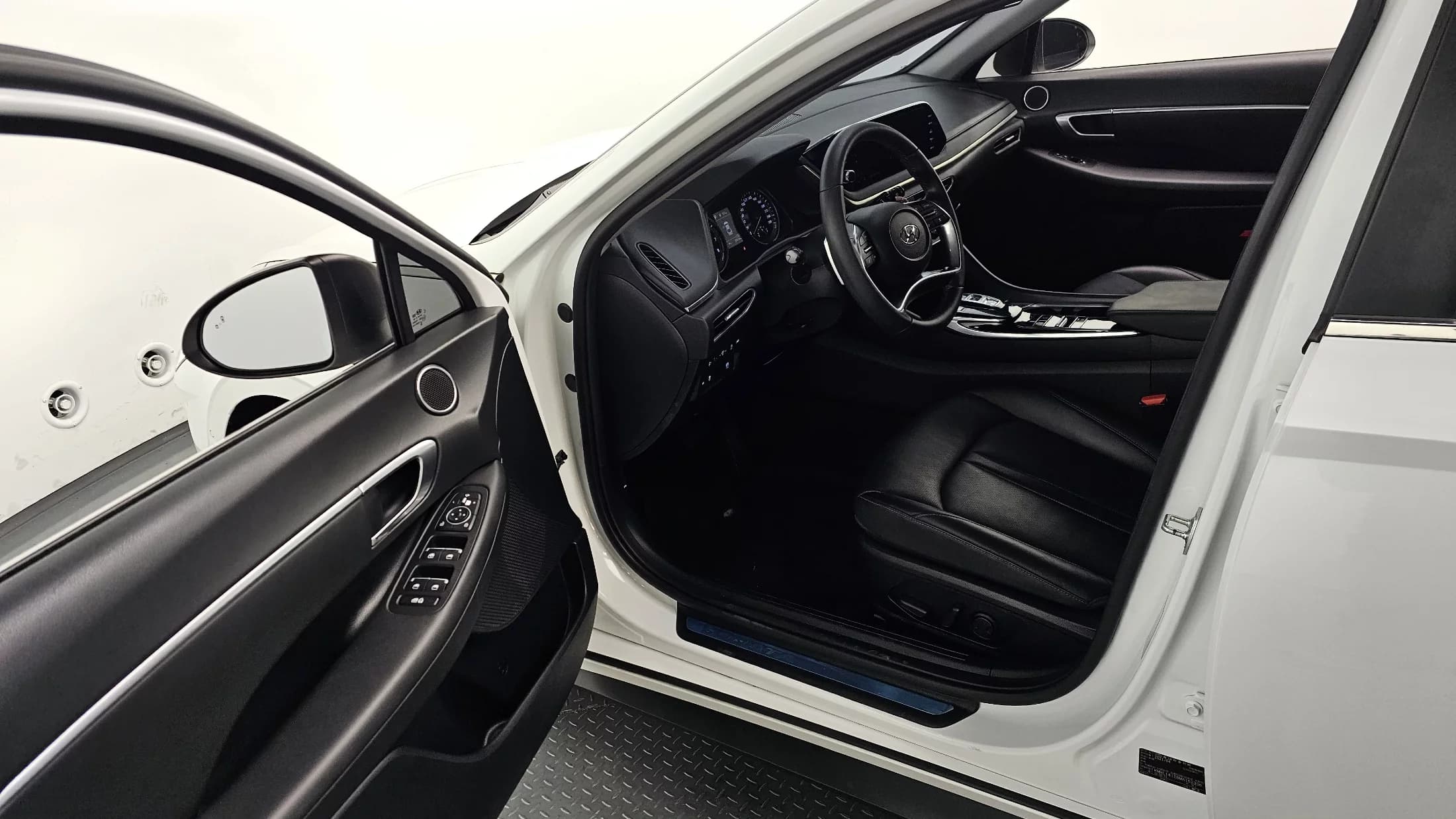 Hyundai Sonata 2.0 Premium Family, 2021 г. 33157 км. — фото 11