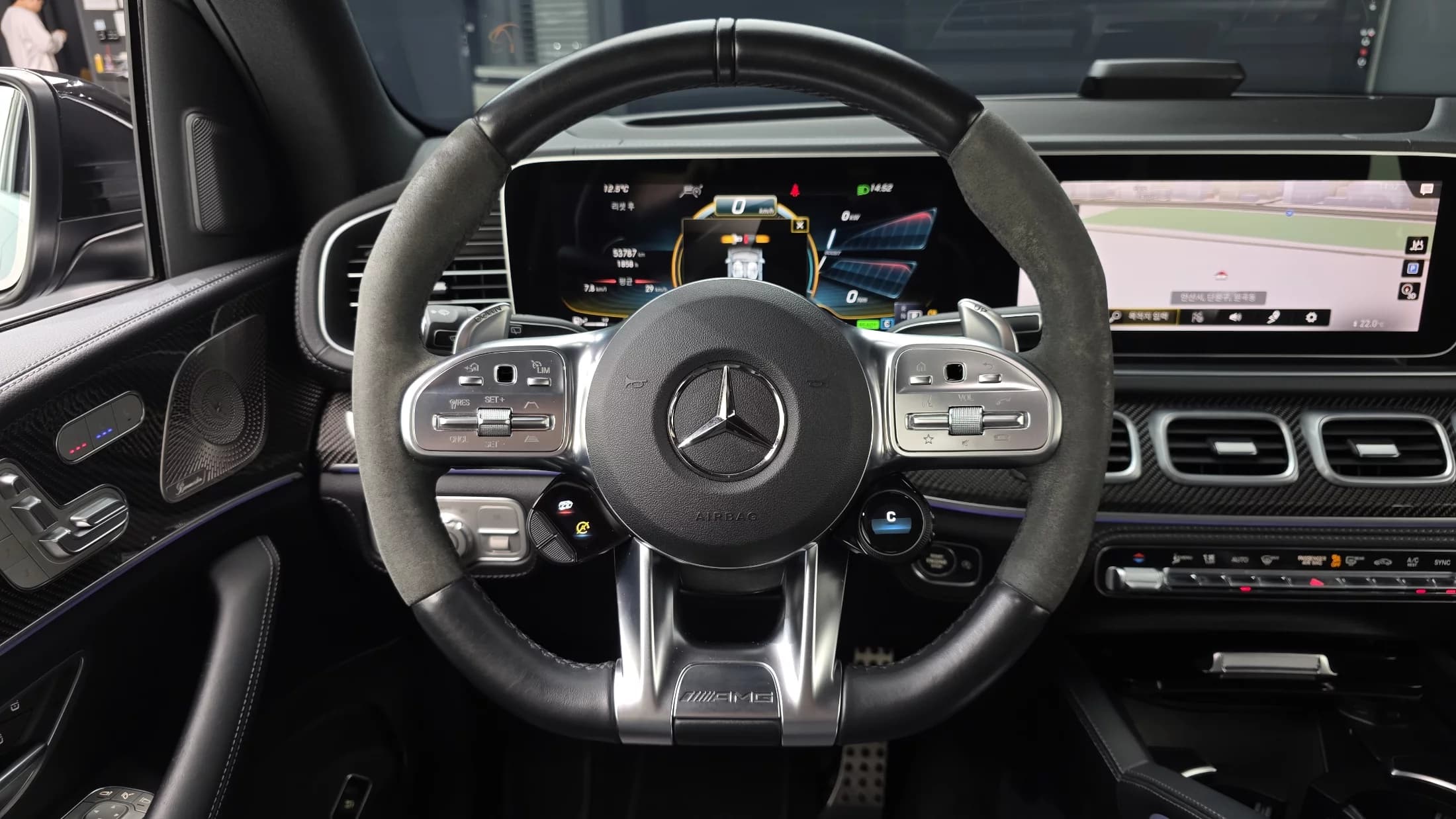 Mercedes-Benz GLE-Class AMG GLE53 4MATIC+, 2022 г. 53804 км. — фото 13