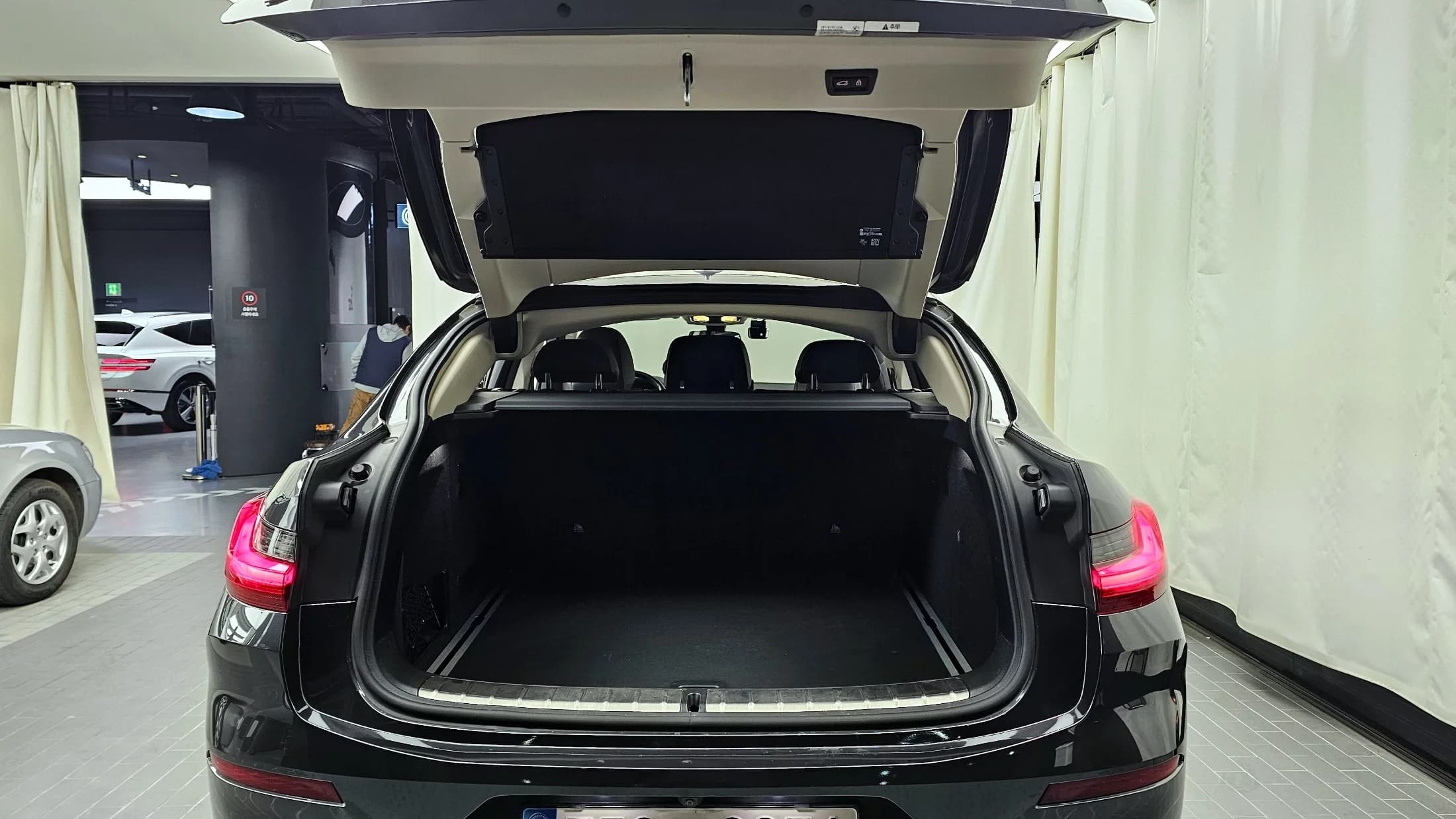 BMW X4 xDrive20i xLine, 2022 г. 131971 км. — фото 20