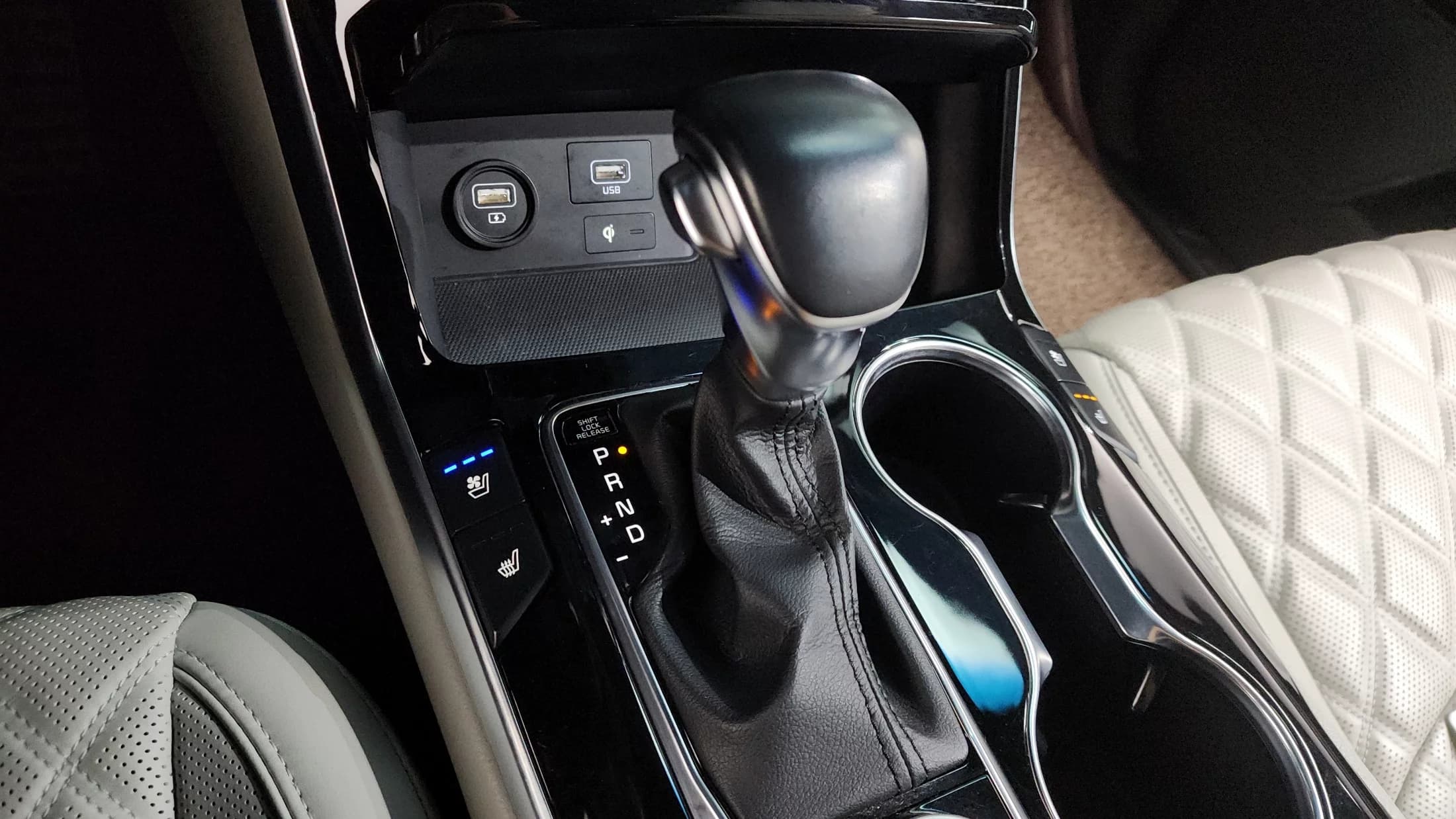 Kia Mohave Diesel 3.0 4WD 5-Seater Masters, 2021 г. 66464 км. — фото 9