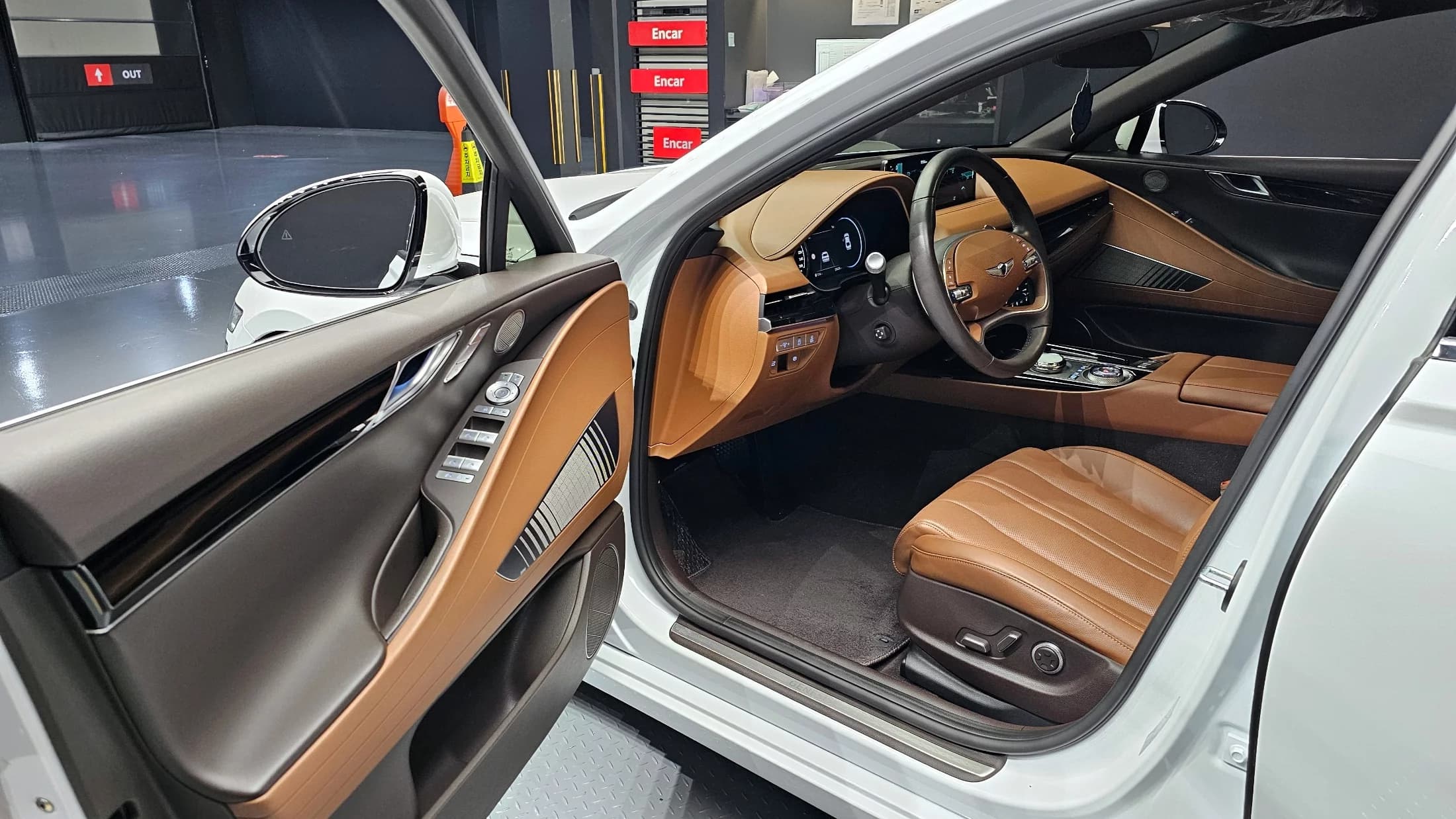 Genesis G80 Gasoline 3.5 Turbo AWD, 2023 г. 28574 км. — фото 11