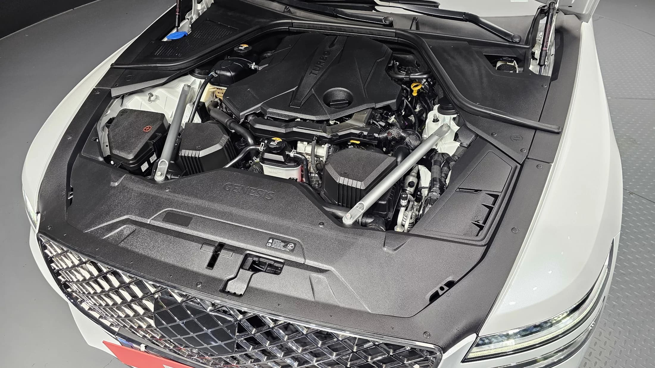 Genesis G80 Gasoline 3.5 Turbo AWD, 2023 г. 28574 км. — фото 6