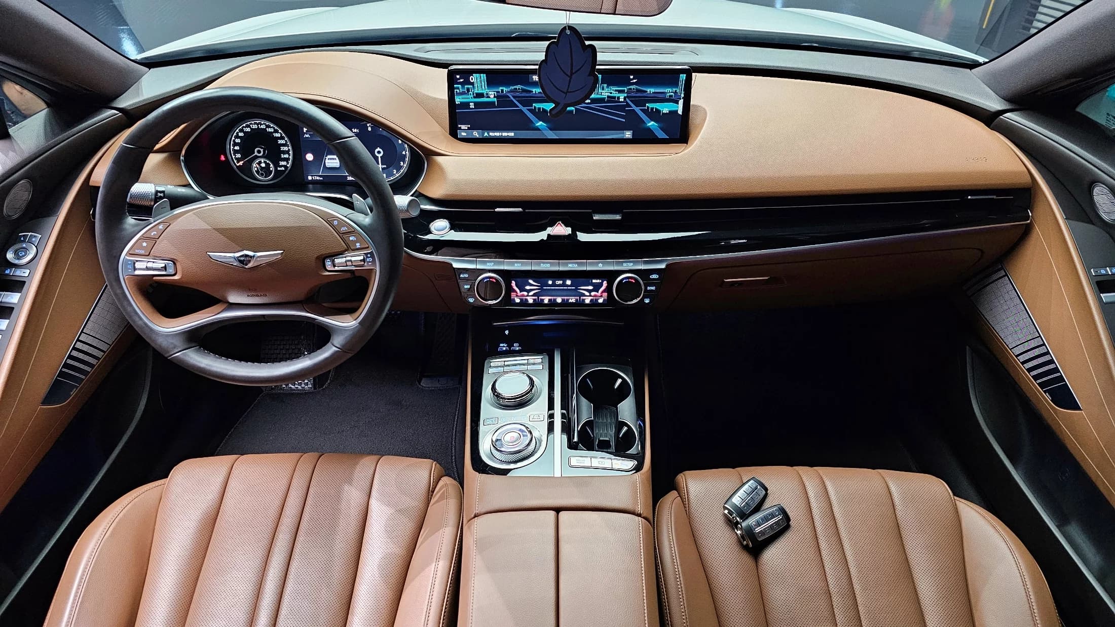 Genesis G80 Gasoline 3.5 Turbo AWD, 2023 г. 28574 км. — фото 7