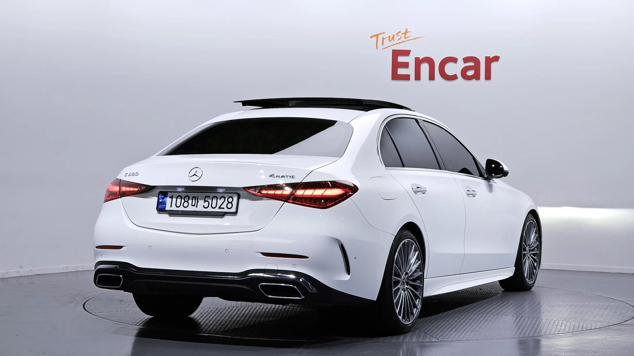 Mercedes-Benz C-Class C300 4MATIC AMG Line, 2023 г. 44444 км. — фото 2