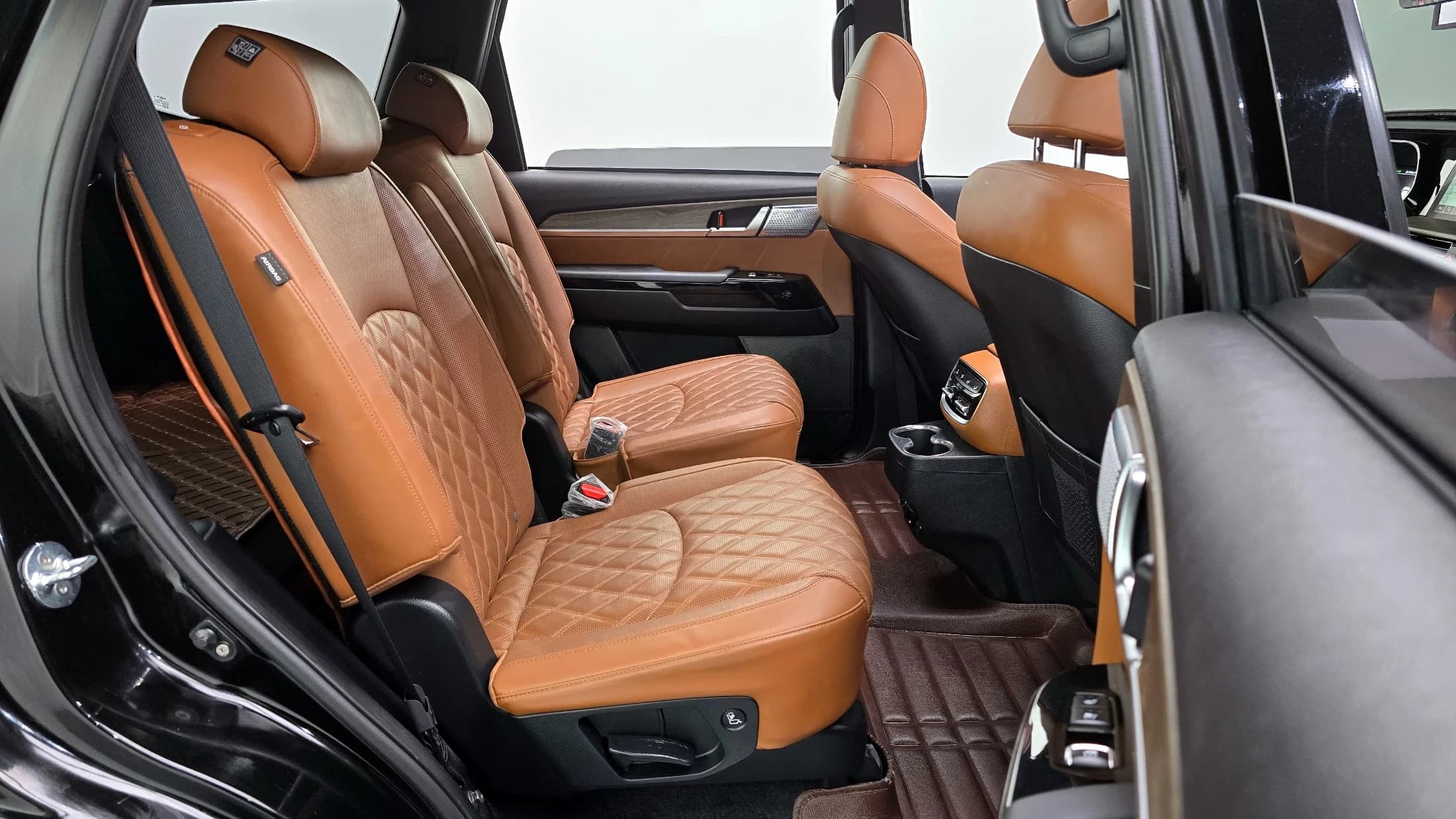 Kia Mohave Diesel 3.0 4WD 6-Seater Masters, 2022 г. 39335 км. — фото 12