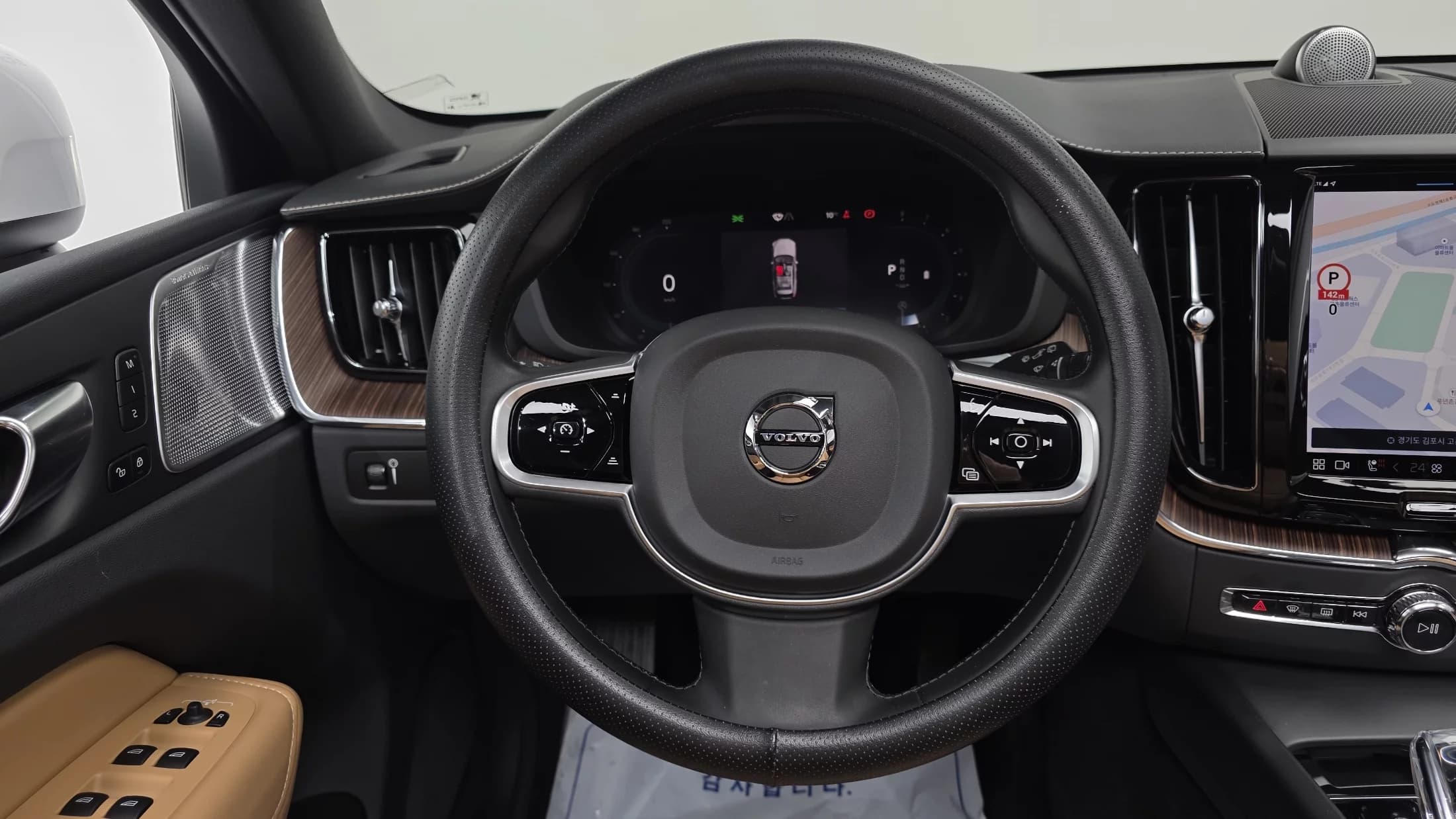 Volvo XC60 B5 Inscription, 2022 г. 25681 км. — фото 13