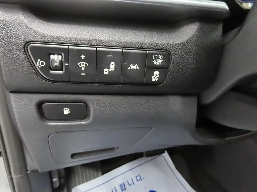 Kia Niro 1.6 HEV Prestige, гибрид, 2021 г. 161067 км. — фото 12