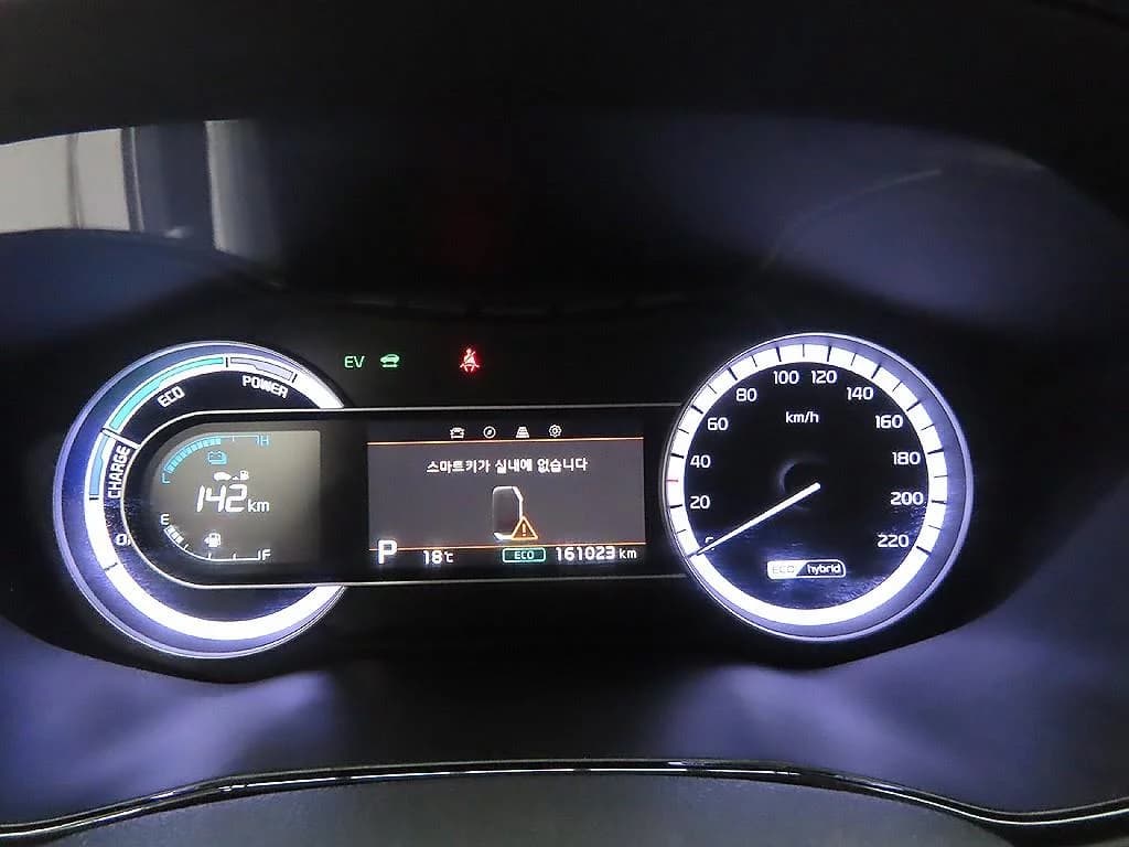 Kia Niro 1.6 HEV Prestige, гибрид, 2021 г. 161067 км. — фото 8