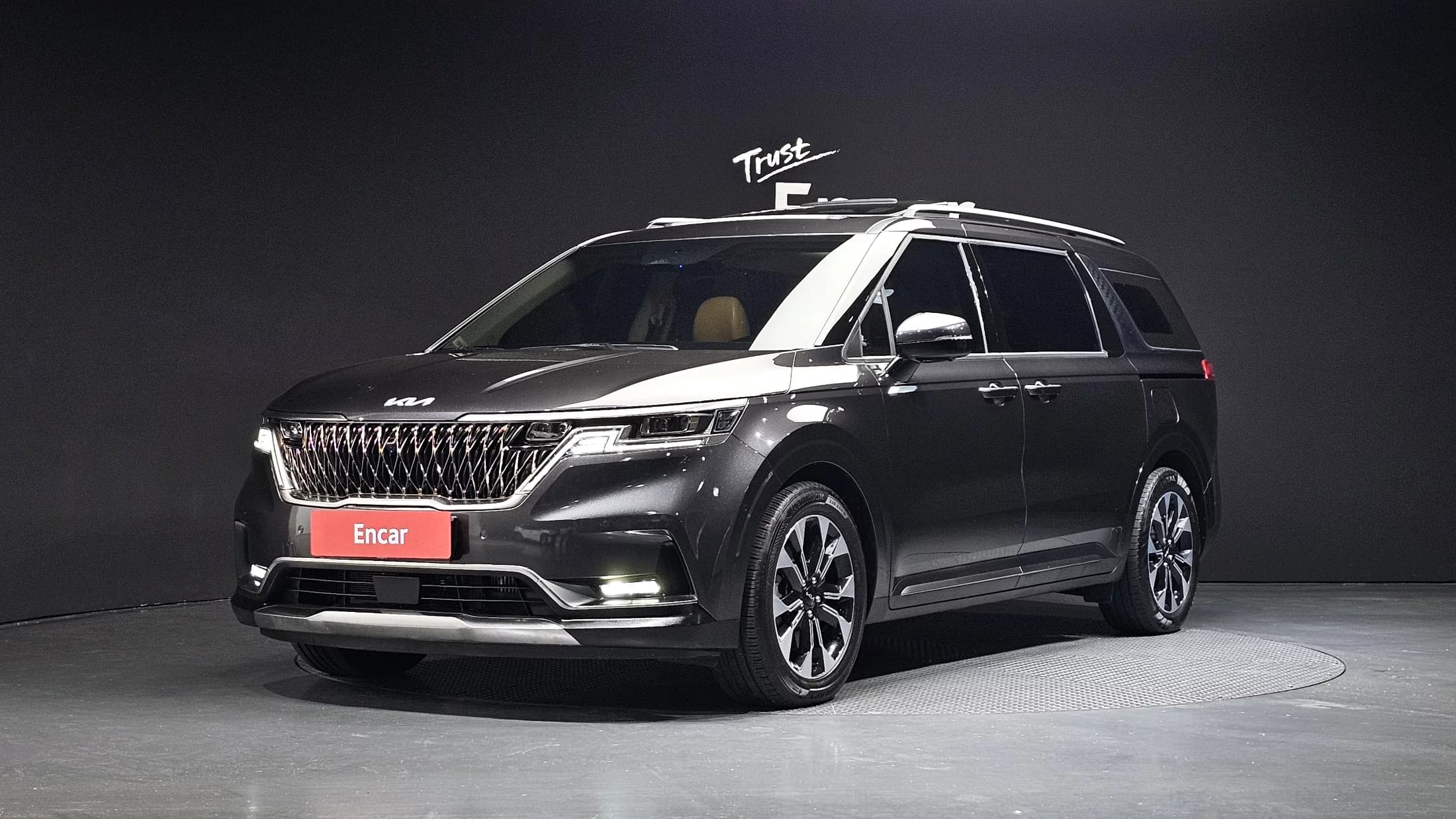 Kia Carnival 9-Seater Signature, 2023 г. 61699 км.