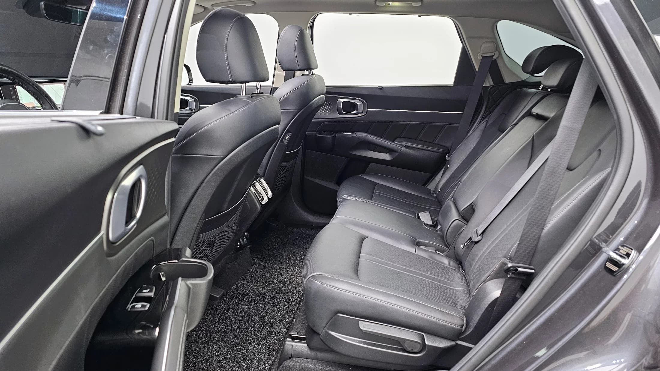 Kia Sorento Diesel 2.2 2WD Noblesse, 2022 г. 41233 км. — фото 13
