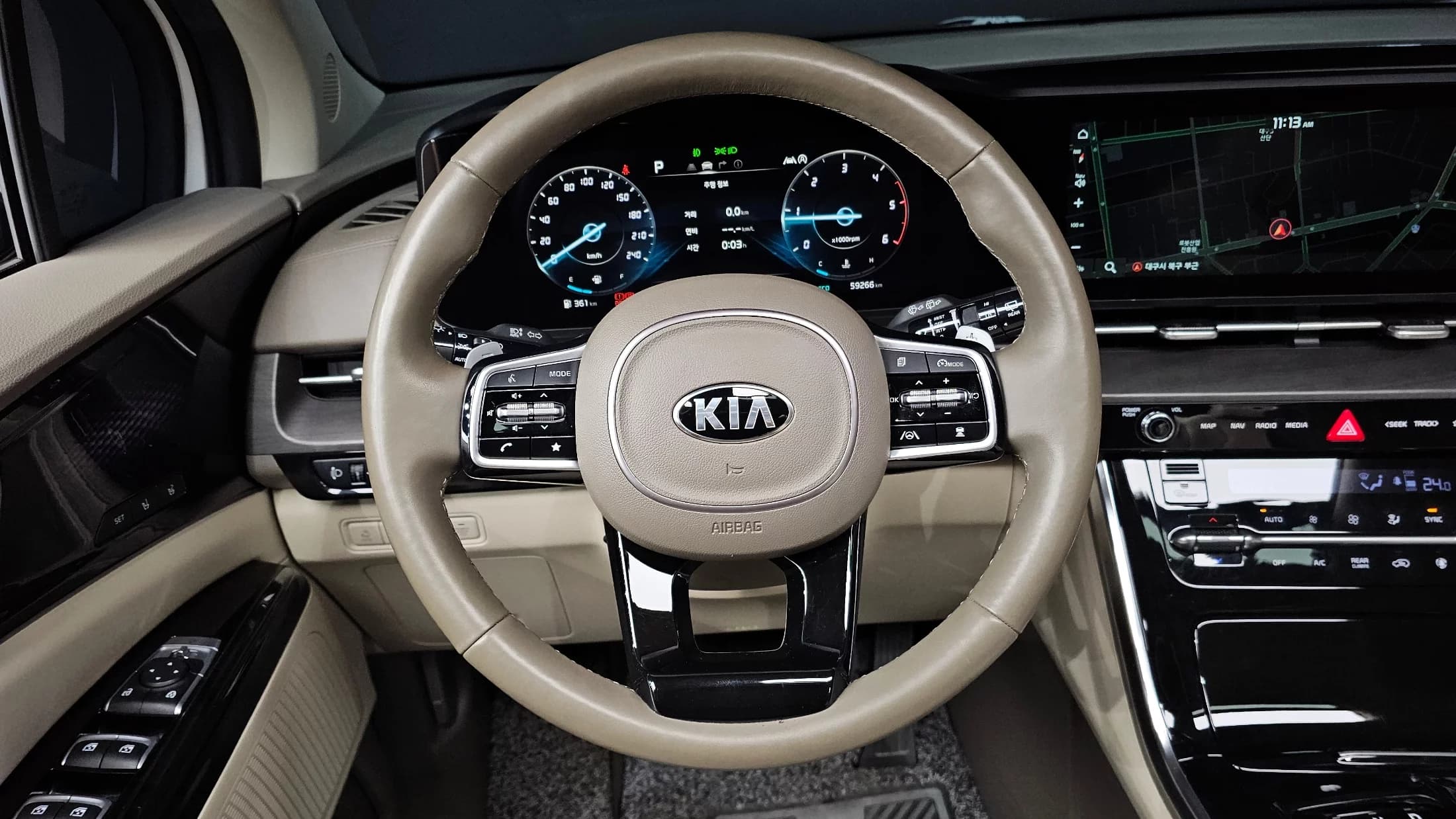 Kia Carnival 9-Seater Signature, 2021 г. 59341 км. — фото 13