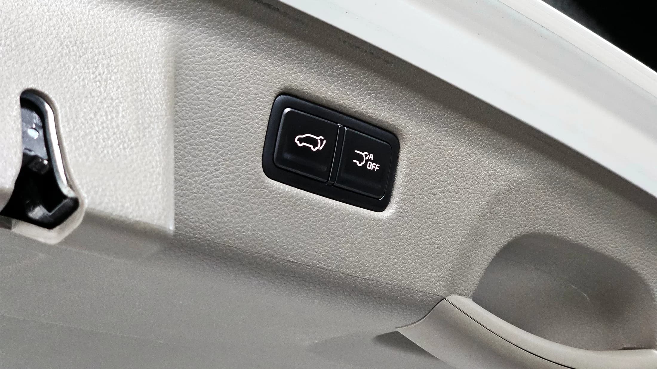 Kia Carnival 9-Seater Signature, 2021 г. 59341 км. — фото 20
