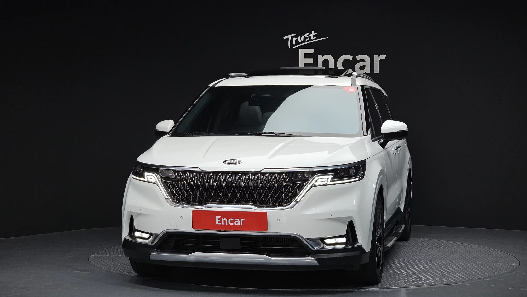Kia Carnival 9-Seater Signature, 2021 г. 59341 км. — фото 3