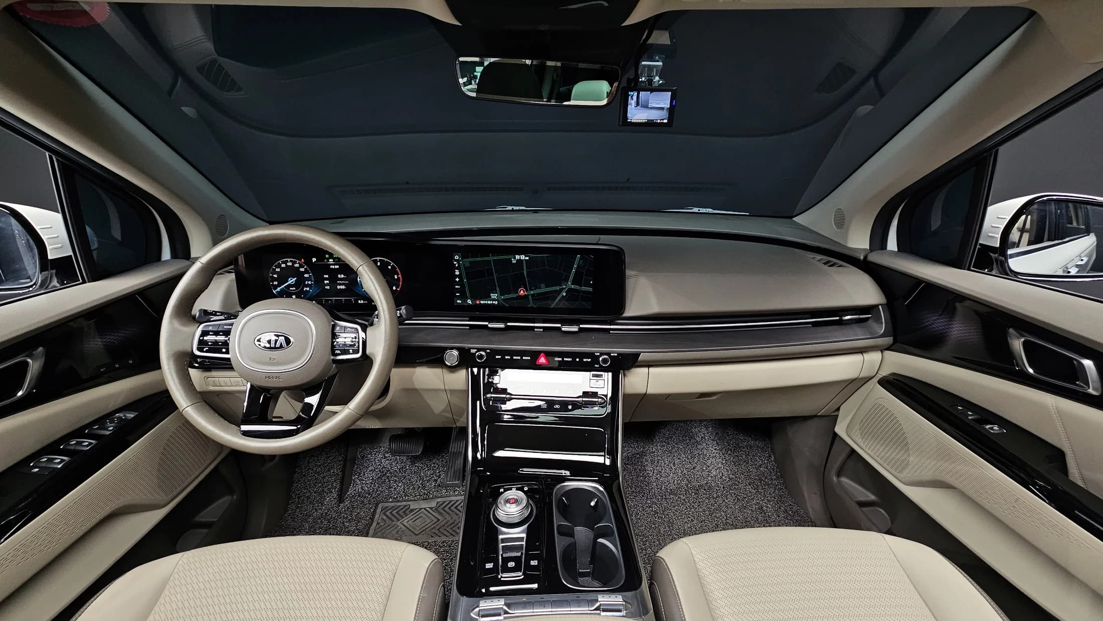 Kia Carnival 9-Seater Signature, 2021 г. 59341 км. — фото 7