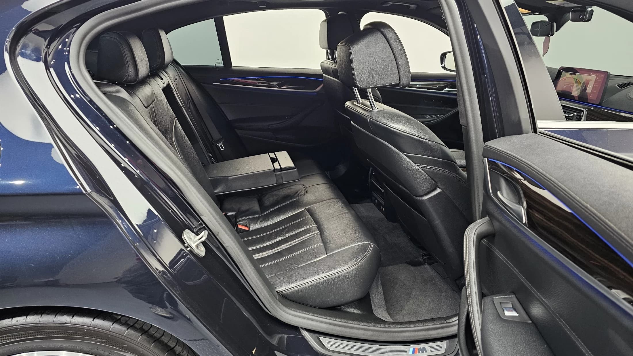 BMW 5-Series 520i M Sport, 2021 г. 77733 км. — фото 12