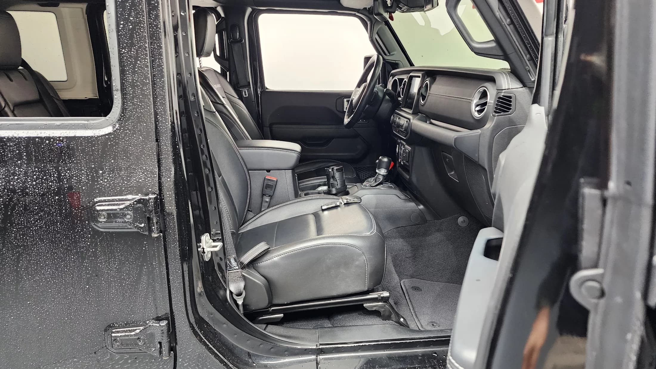 Jeep WRANGLER 2.0 Overland Power Top 4Door, 2021 г. 77689 км. — фото 10
