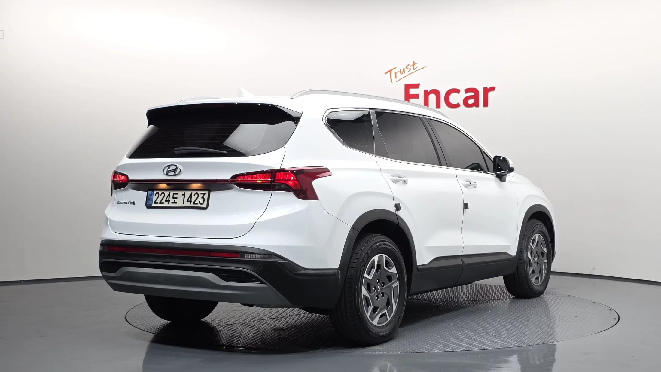Hyundai Santa Fe HEV 1.6 2WD Prestige, гибрид, 2021 г. 68384 км. — фото 2