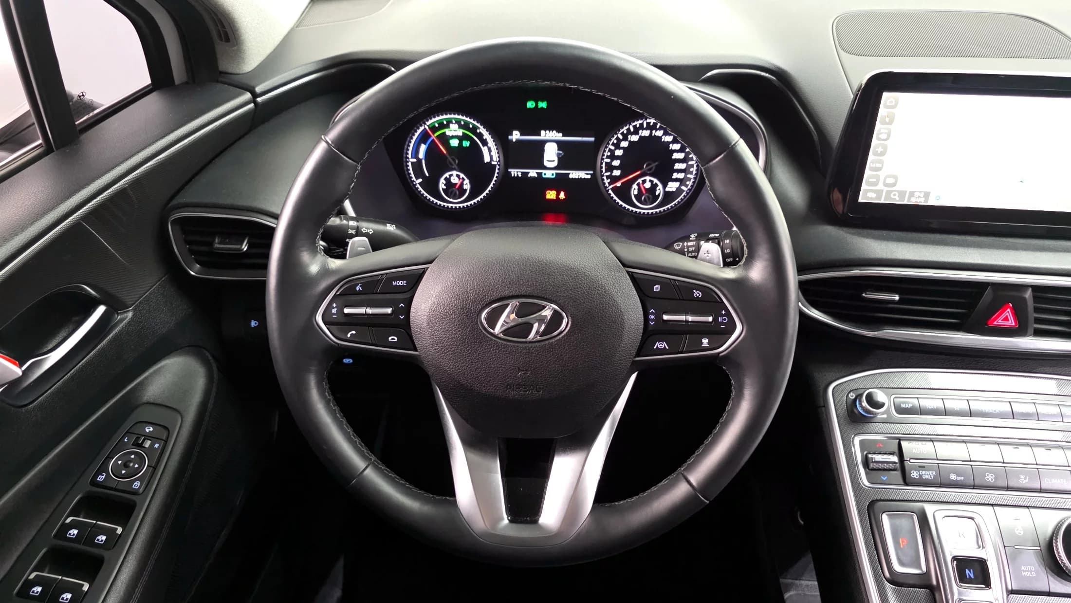 Hyundai Santa Fe HEV 1.6 2WD Prestige, гибрид, 2021 г. 68384 км. — фото 13