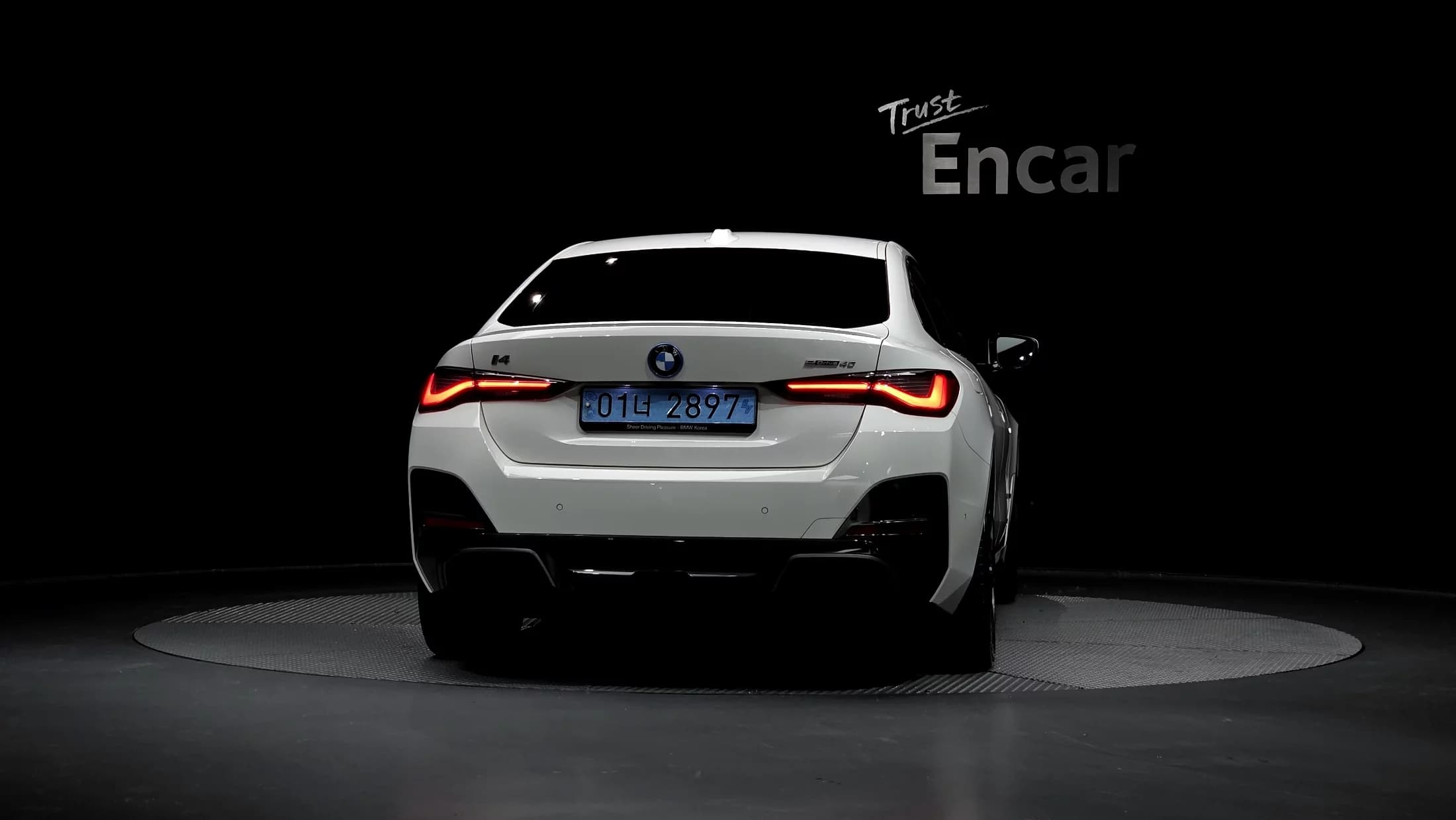 BMW i4 eDrive40 M Sports Pro, электромобиль, 2023 г. 45635 км. — фото 4