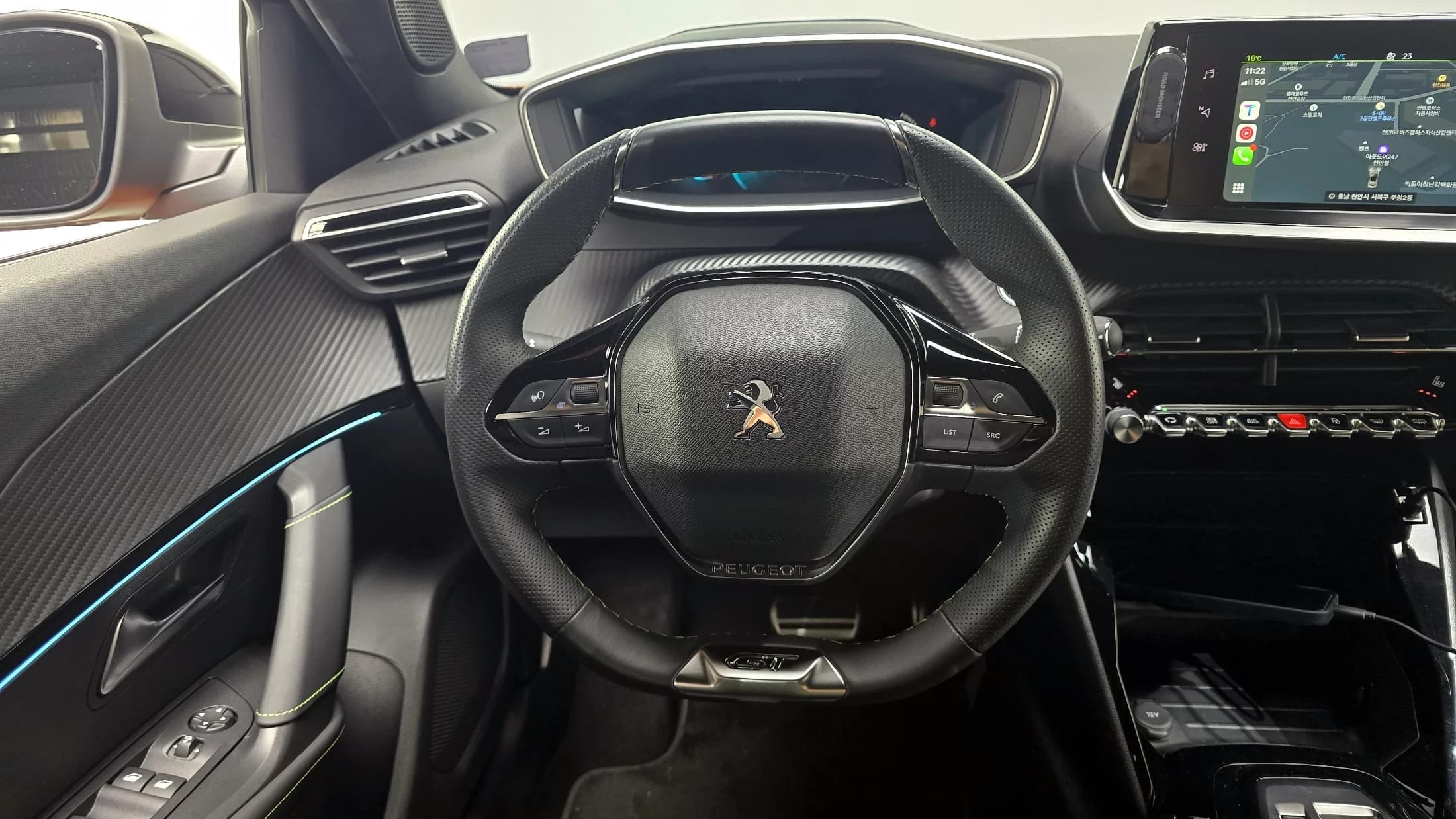 Peugeot 2008 EV GT, электромобиль, 2022 г. 40707 км. — фото 14