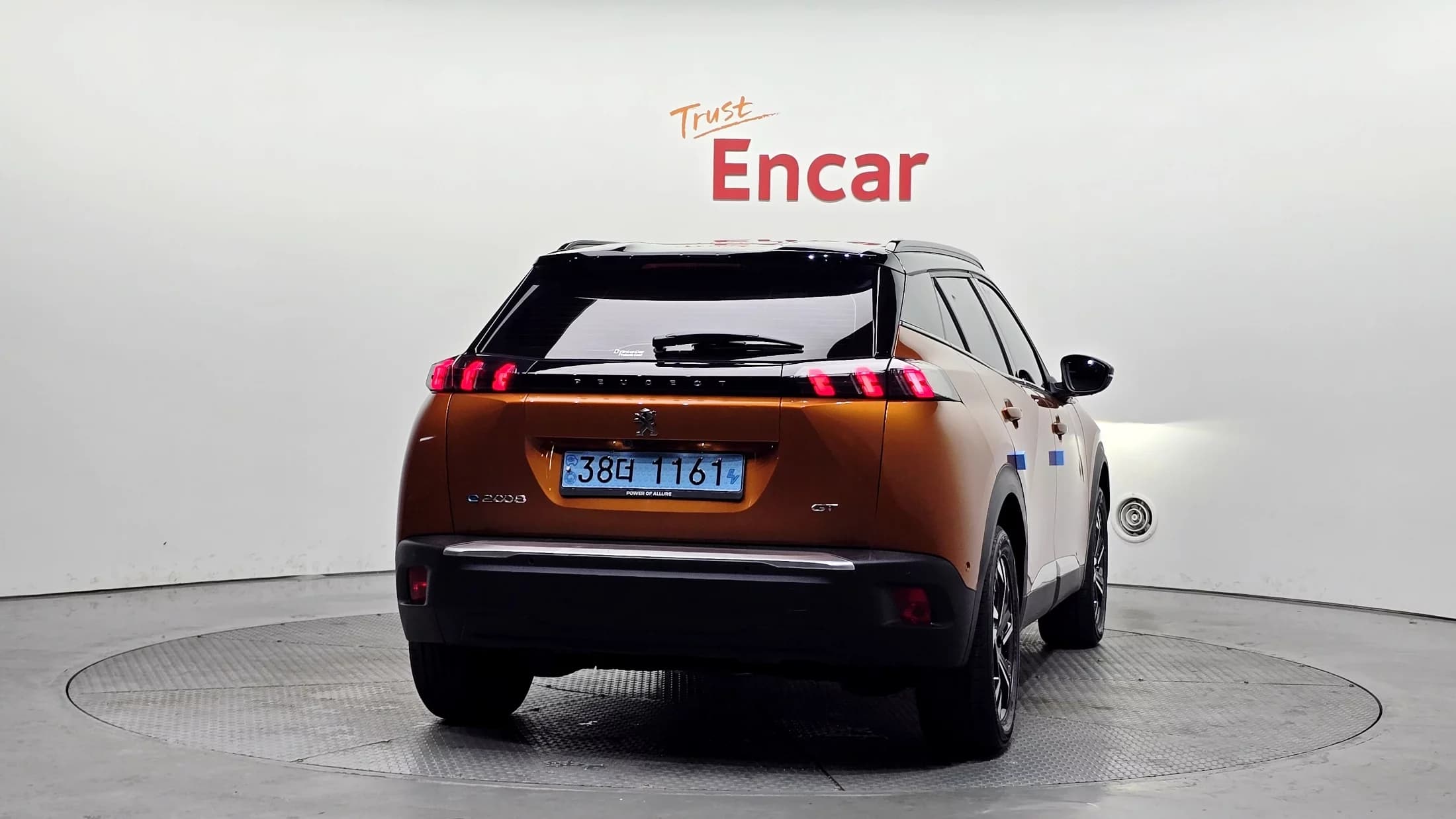Peugeot 2008 EV GT, электромобиль, 2022 г. 40707 км. — фото 4