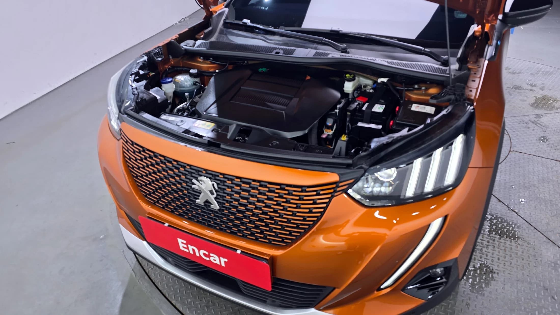 Peugeot 2008 EV GT, электромобиль, 2022 г. 40707 км. — фото 6