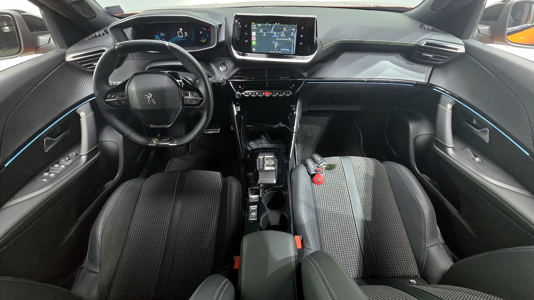 Peugeot 2008 EV GT, электромобиль, 2022 г. 40707 км. — фото 7