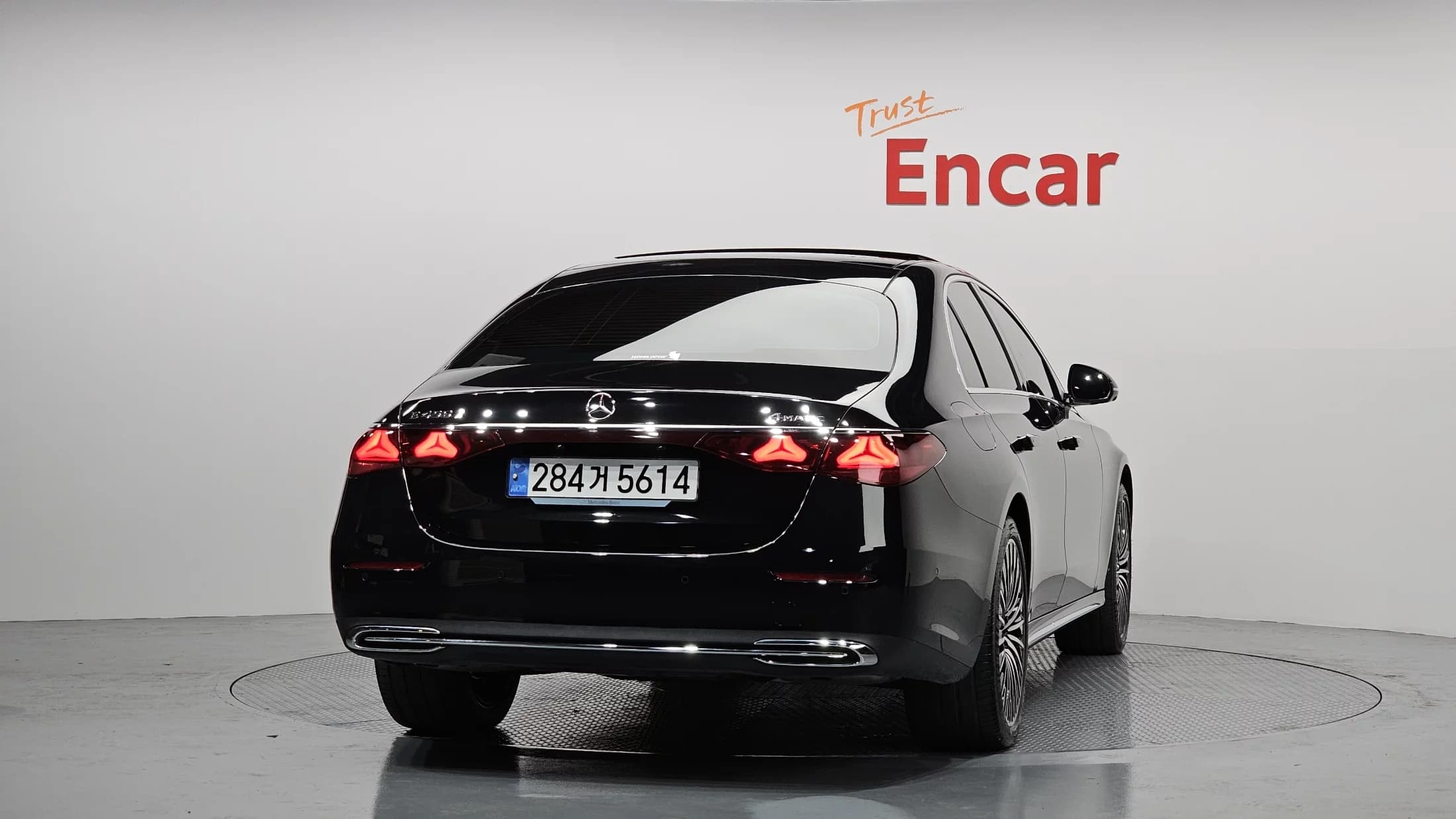 Mercedes-Benz E-Class E450 4MATIC Exclusive, 2024 г. 31678 км. — фото 4
