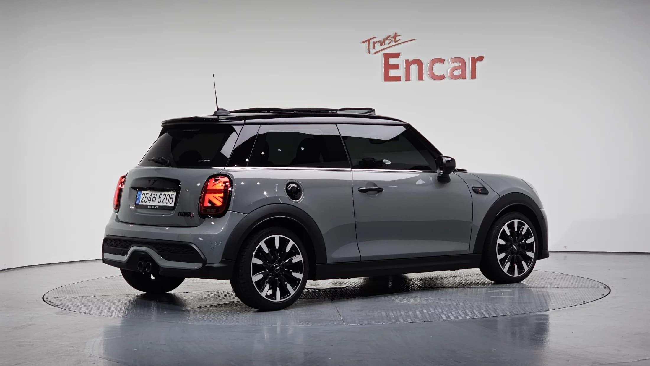 MINI Cooper Classic Third Generation, 2021 г. 23893 км. — фото 2