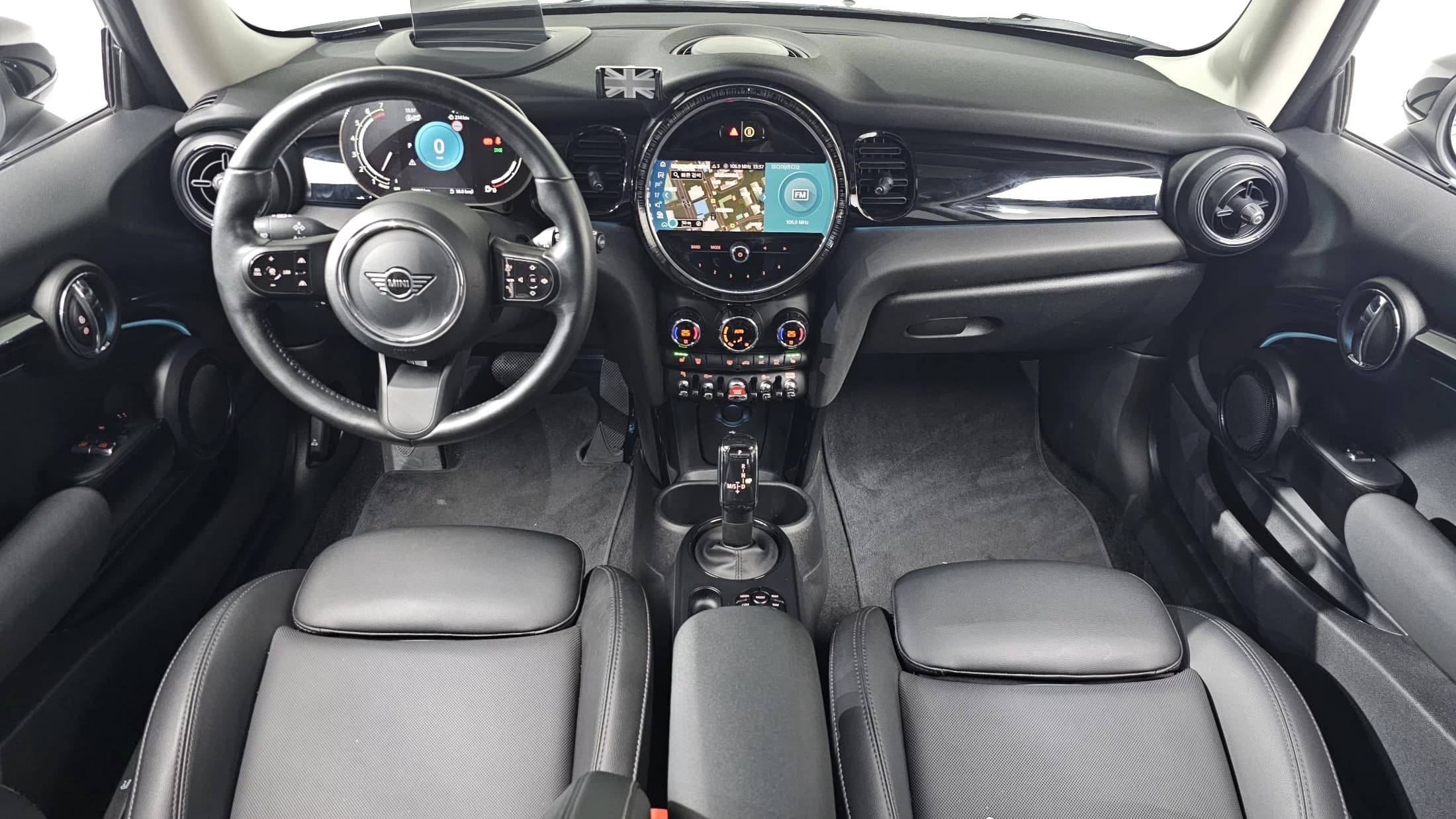 MINI Cooper Classic Third Generation, 2021 г. 23893 км. — фото 7