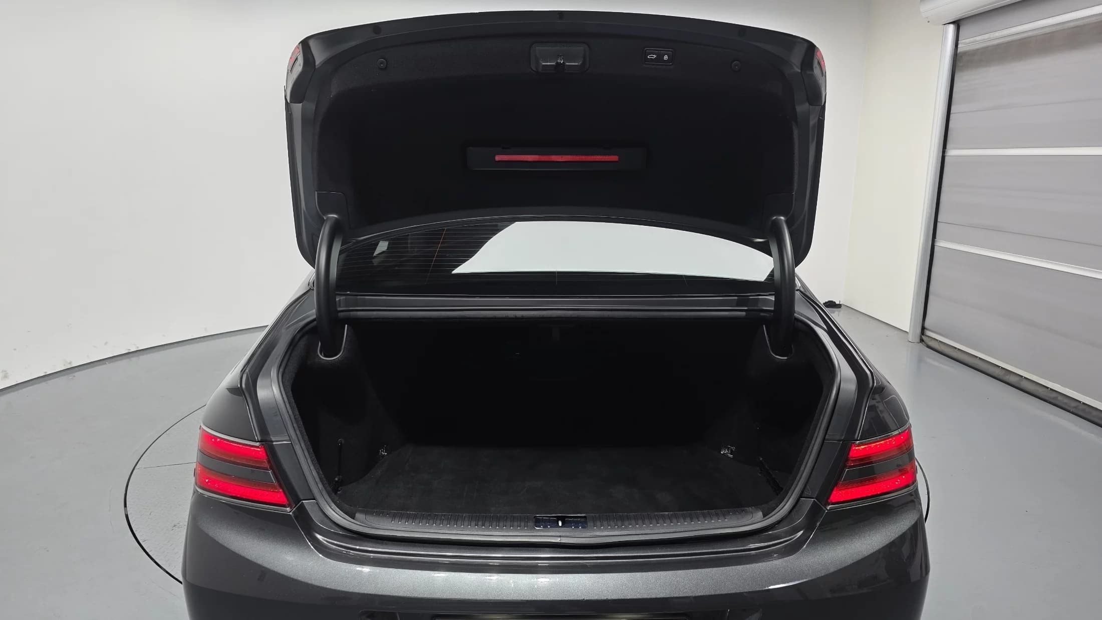 Genesis G90 3.8 AWD Luxury, 2021 г. 205609 км. — фото 20