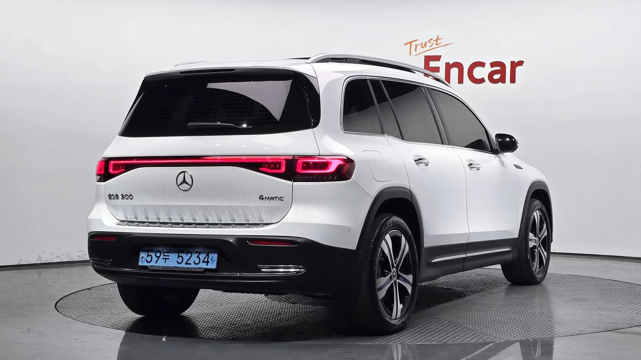 Mercedes-Benz EQB EQB300 4MATIC, электромобиль, 2023 г. 35342 км. — фото 2