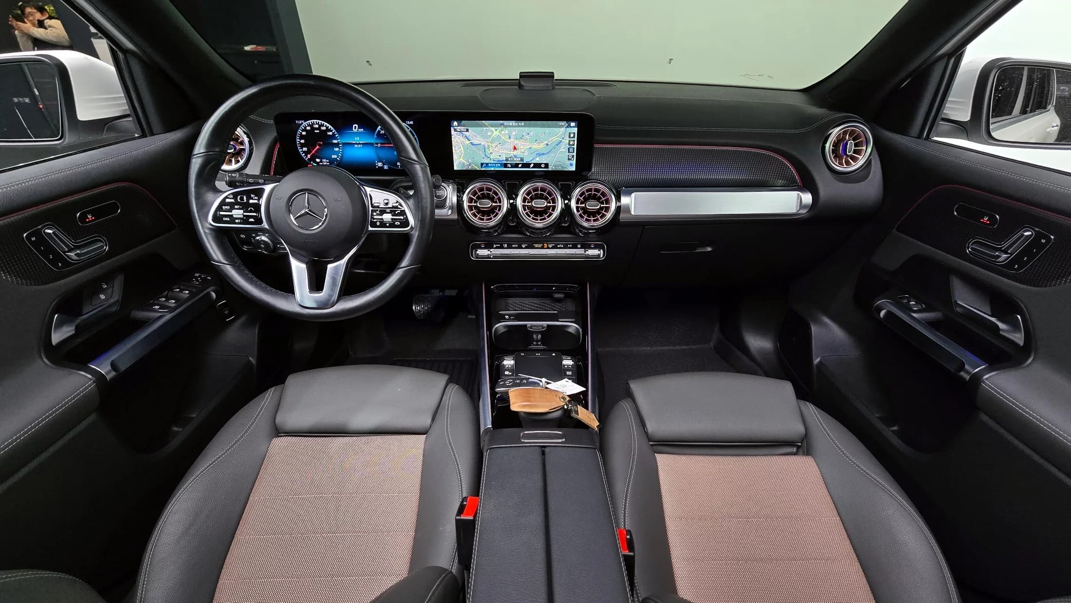 Mercedes-Benz EQB EQB300 4MATIC, электромобиль, 2023 г. 35342 км. — фото 7
