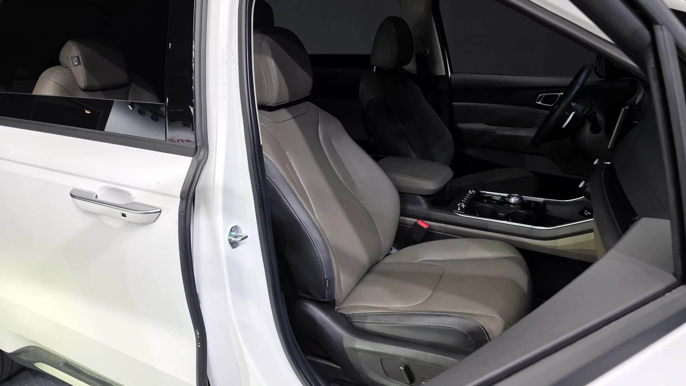 Kia Carnival 9-Seater Noblesse, 2024 г. 21256 км. — фото 12