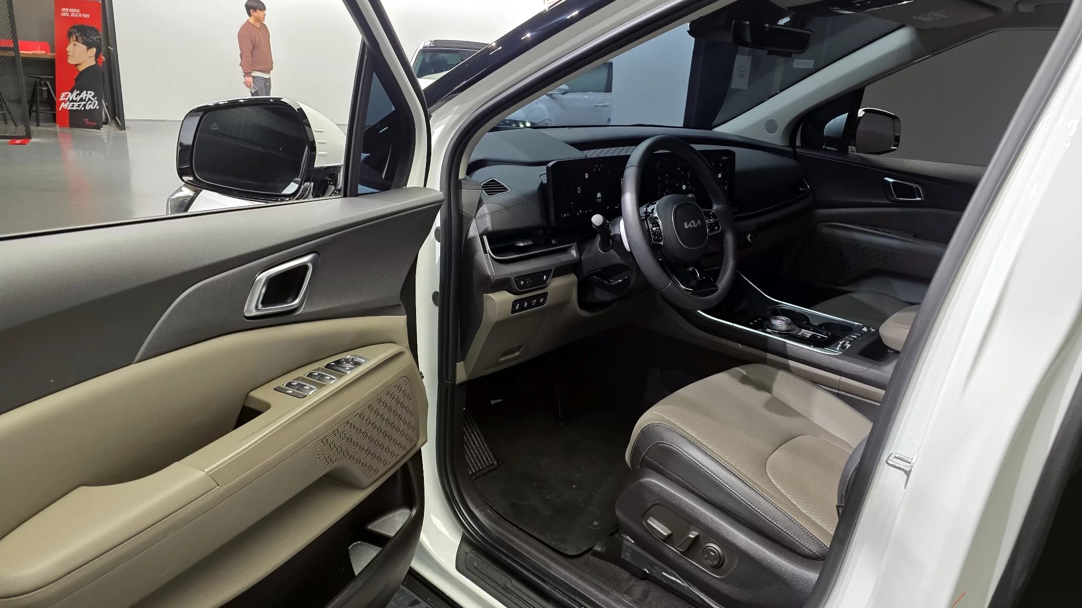 Kia Carnival 9-Seater Noblesse, 2024 г. 21256 км. — фото 10