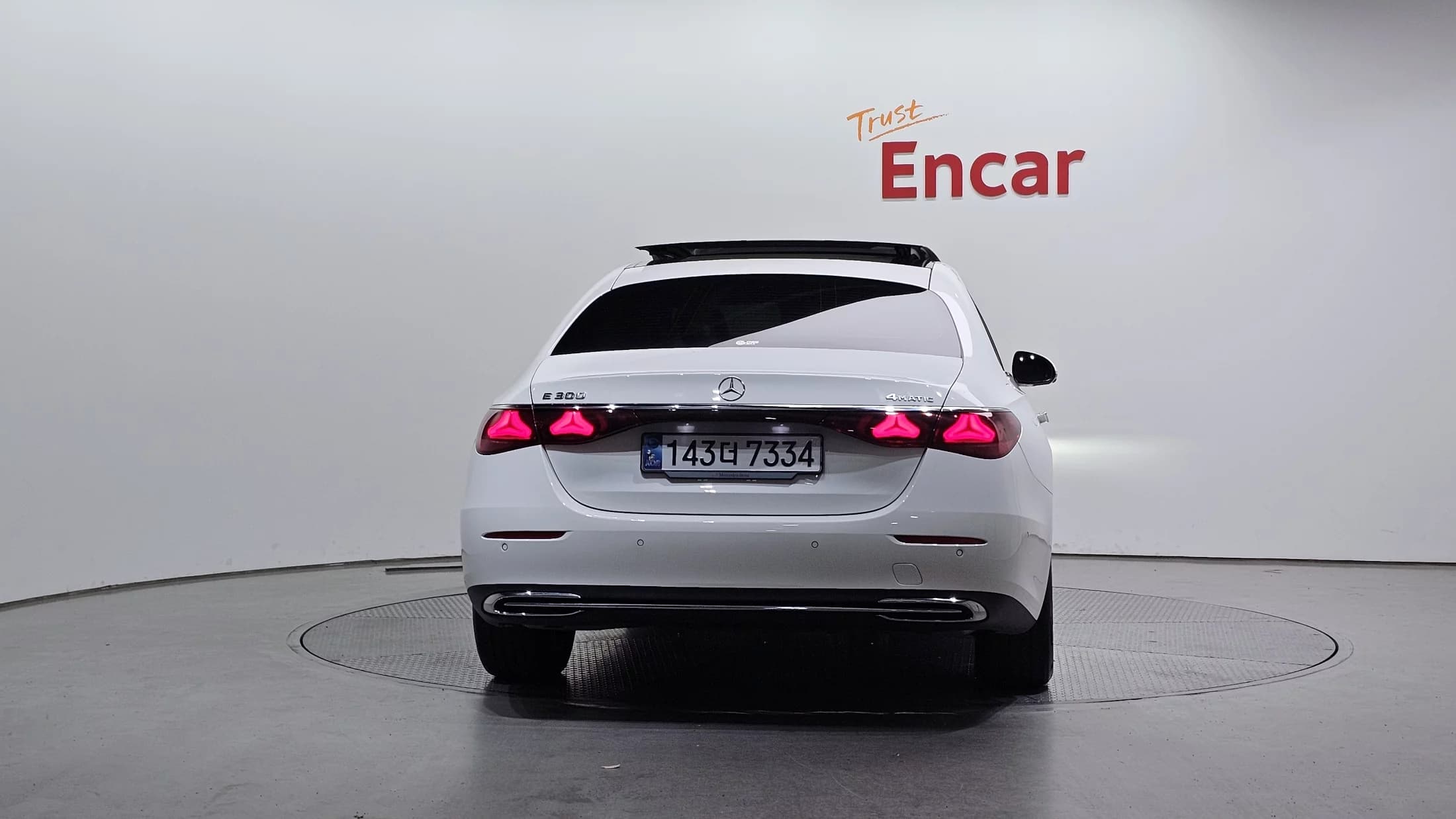 Mercedes-Benz E-Class E200 Avantgarde, 2024 г. 32768 км. — фото 4