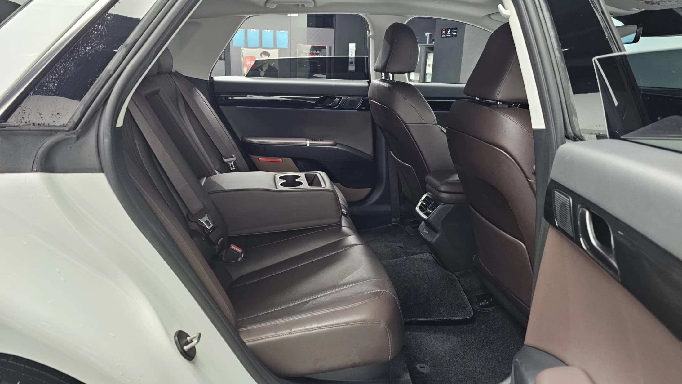 Hyundai Grandeur 3.5 LPG 2WD Exclusive, 2023 г. 39325 км. — фото 12