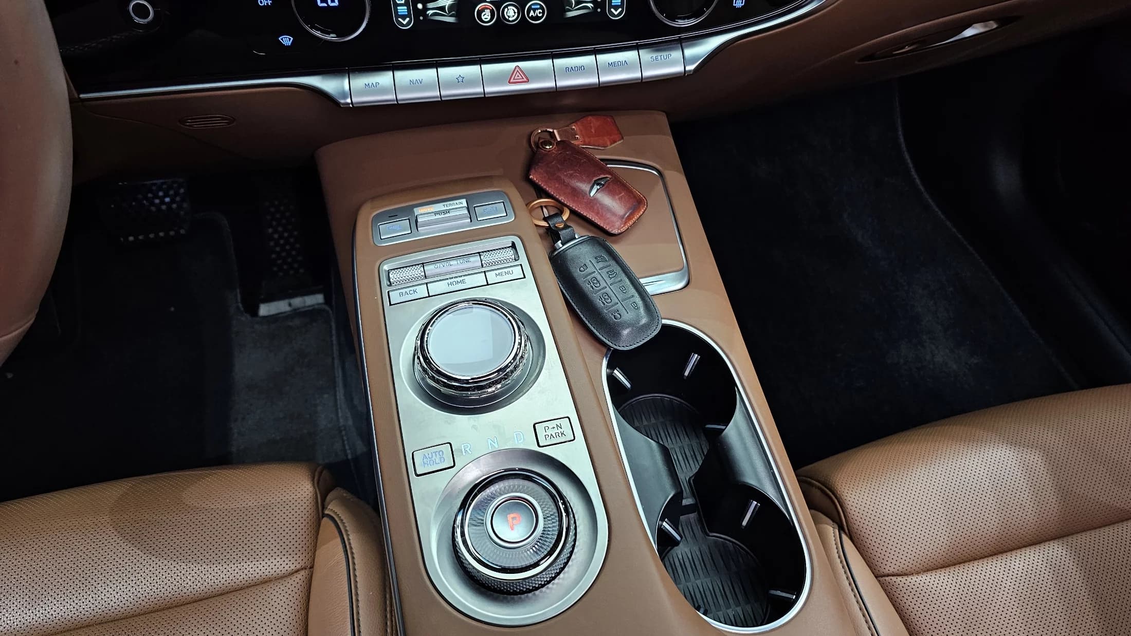 Genesis GV70 2.5T Gasoline AWD, 2022 г. 33237 км. — фото 9