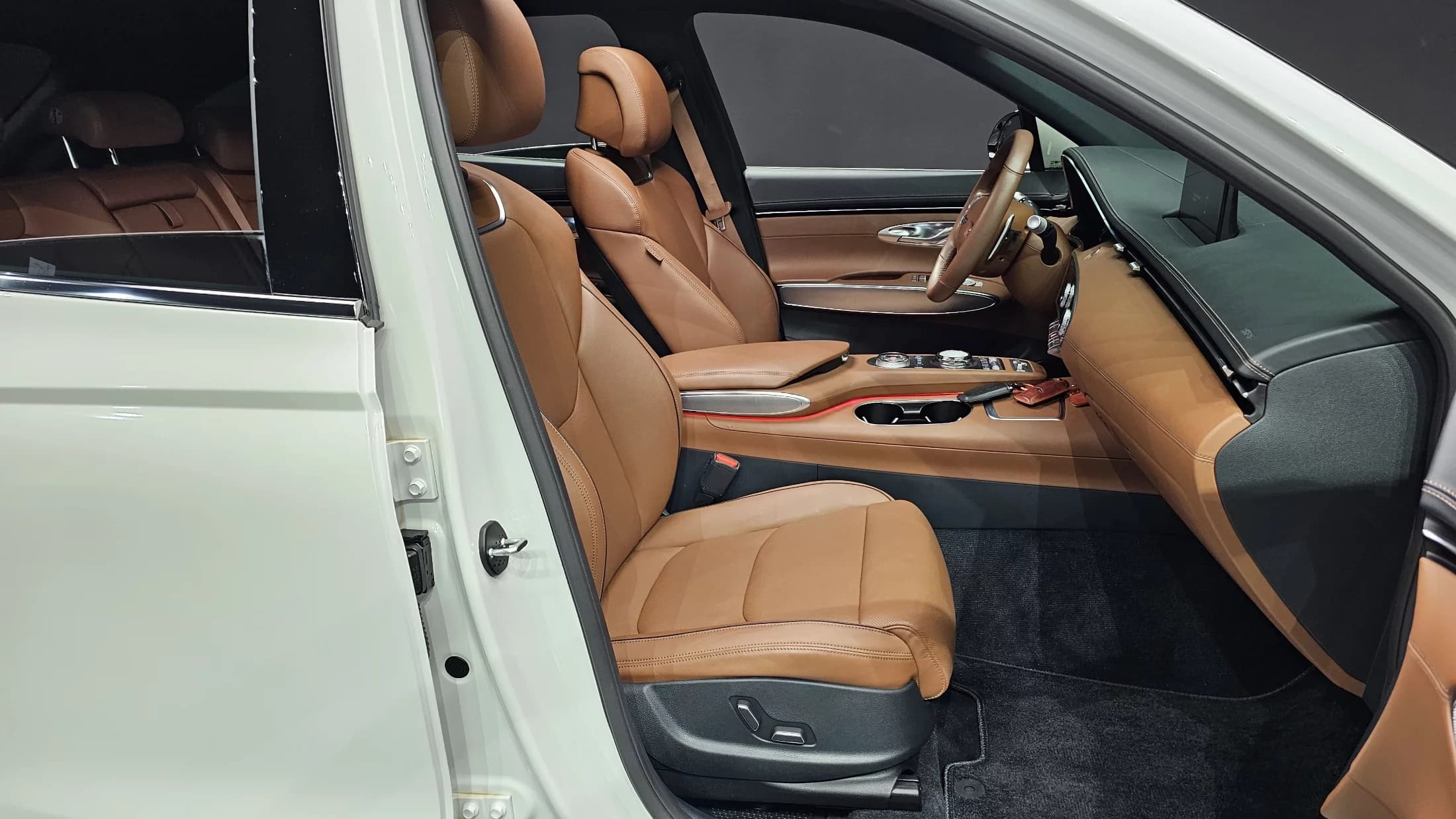 Genesis GV70 2.5T Gasoline AWD, 2022 г. 33237 км. — фото 10