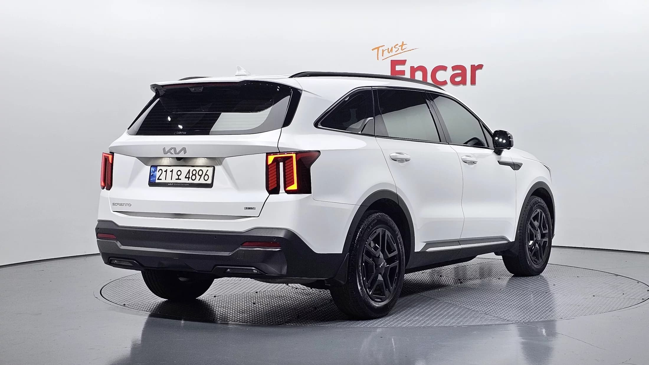 Kia Sorento HEV 1.6 2WD Gravity, гибрид, 2023 г. 37976 км. — фото 2