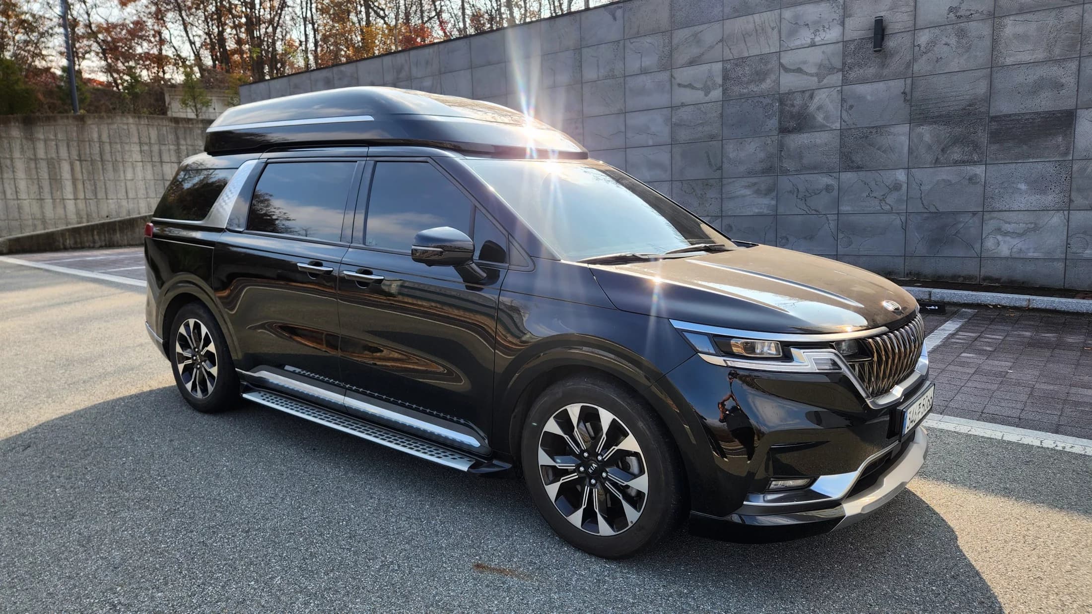 Kia Carnival Gasoline 9-Seater Hi-Limousine Signature, 2021 г. 96282 км. — фото 3