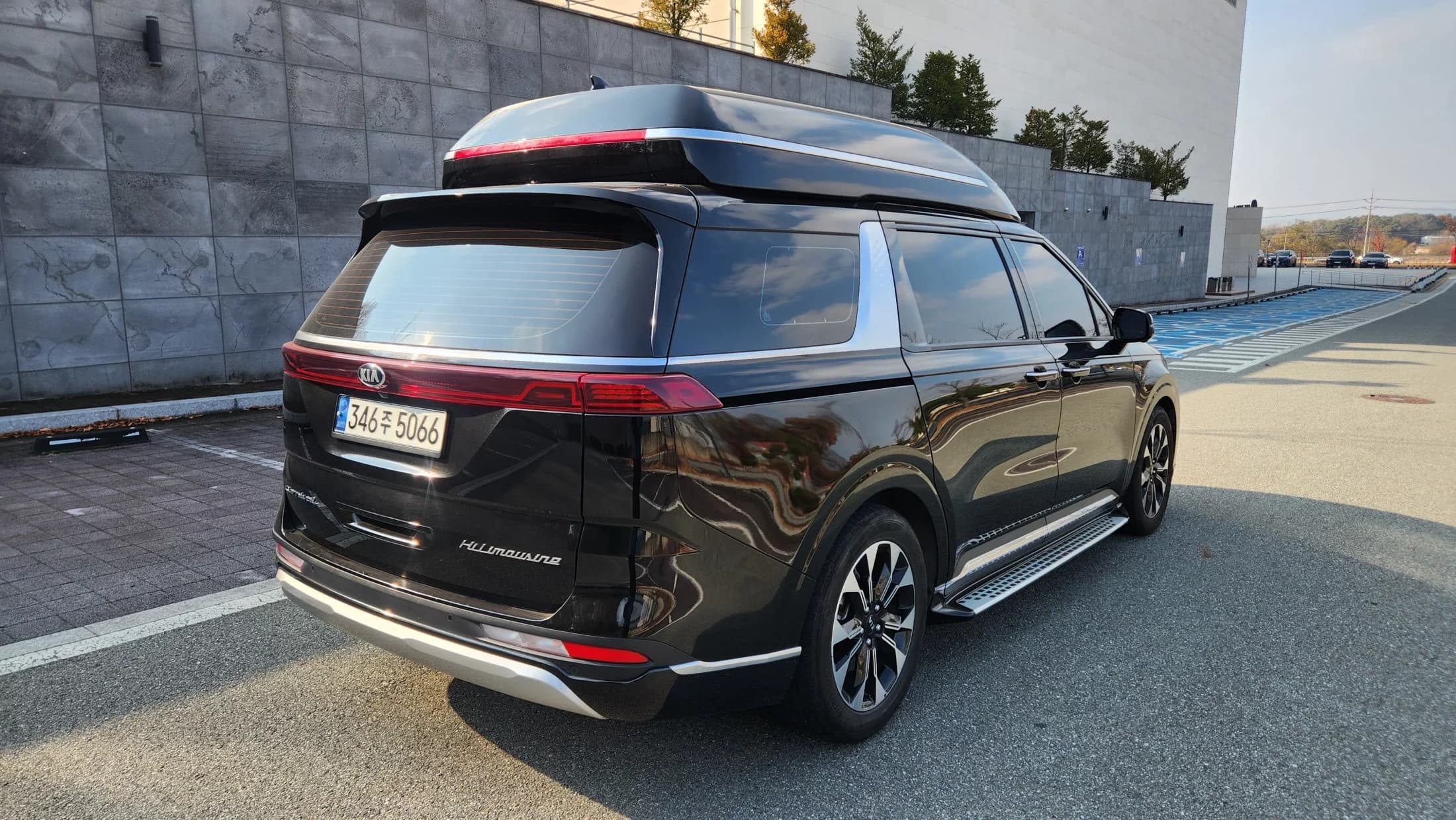 Kia Carnival Gasoline 9-Seater Hi-Limousine Signature, 2021 г. 96282 км. — фото 5
